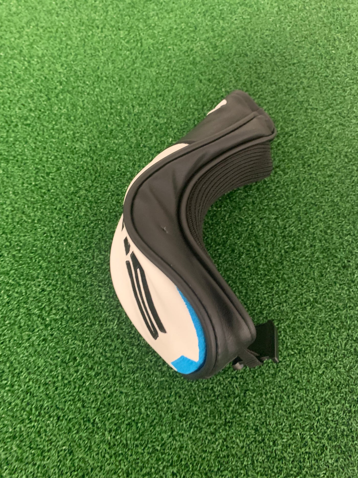Taylormade Sim 2 Rescue 22* 4 Hybrid (Stiff)