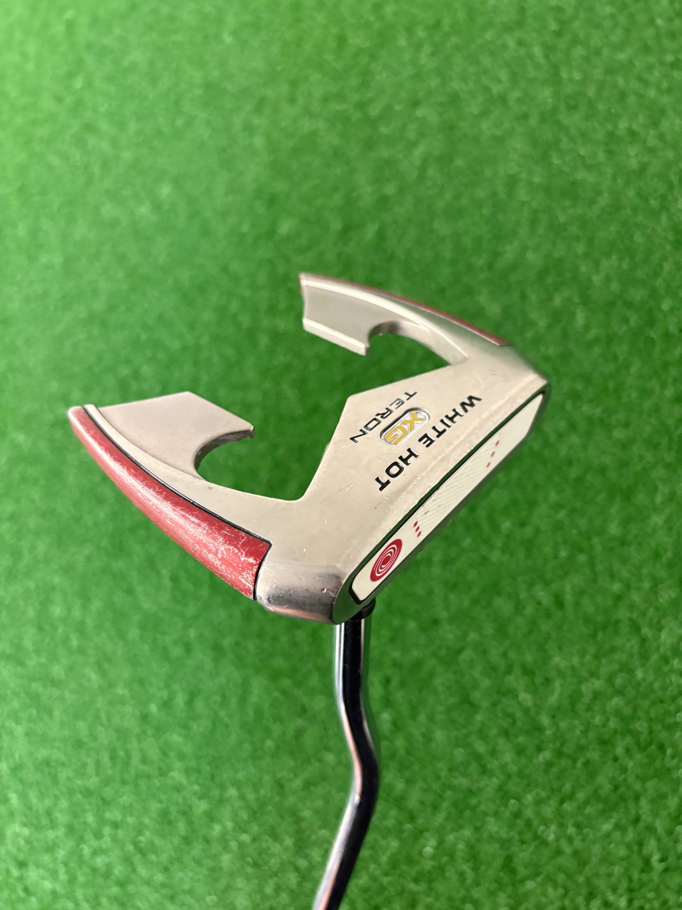Odyssey White Hot XG Teron (33")