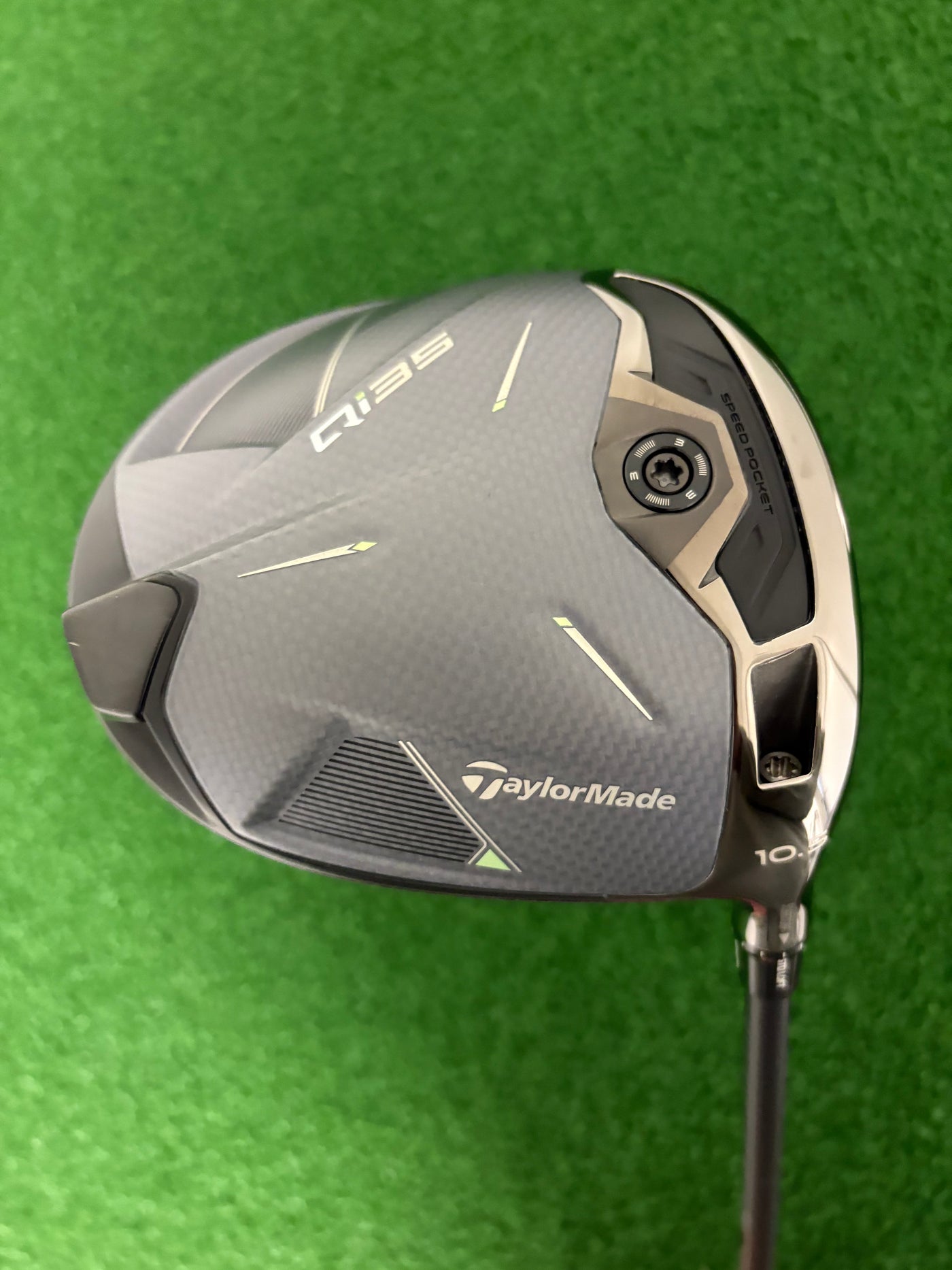 Taylormade Qi35 10.5* (Stiff)