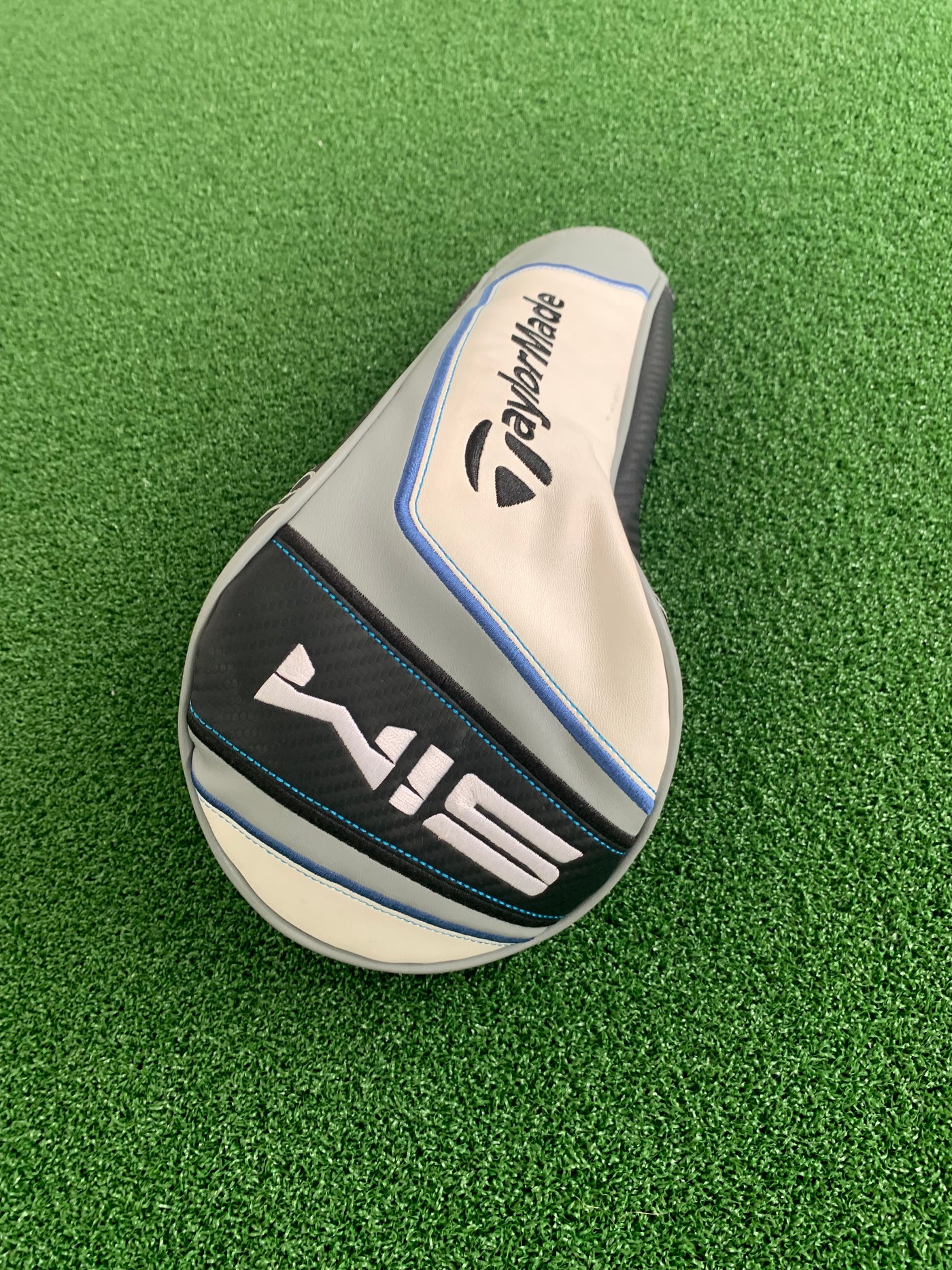 Taylormade Sim 10.5* (Stiff)