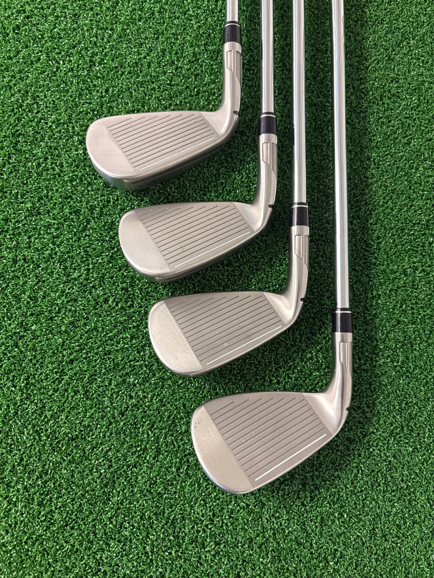 Taylormade Stealth 5-PW + AW + SW (Stiff)
