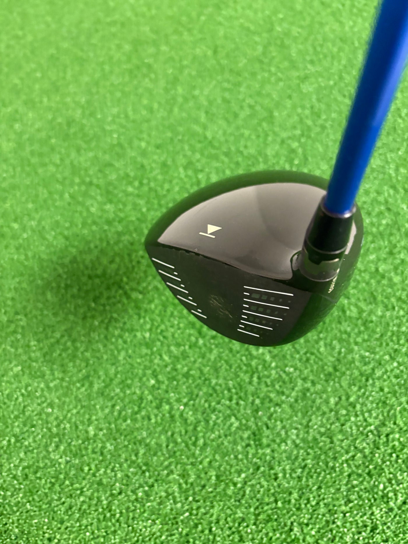 Titleist 913D3 9.5* (Stiff)