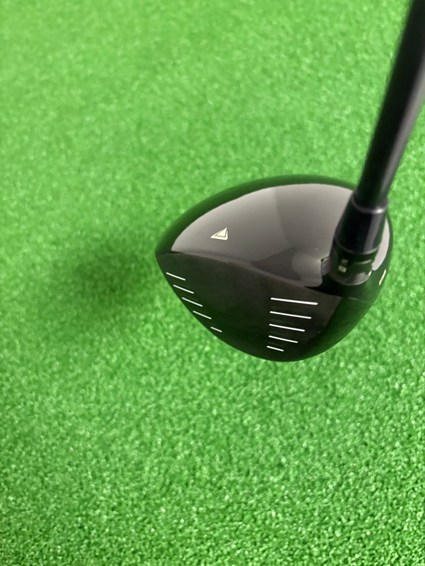 Titleist 915D3 9.5* (Stiff)