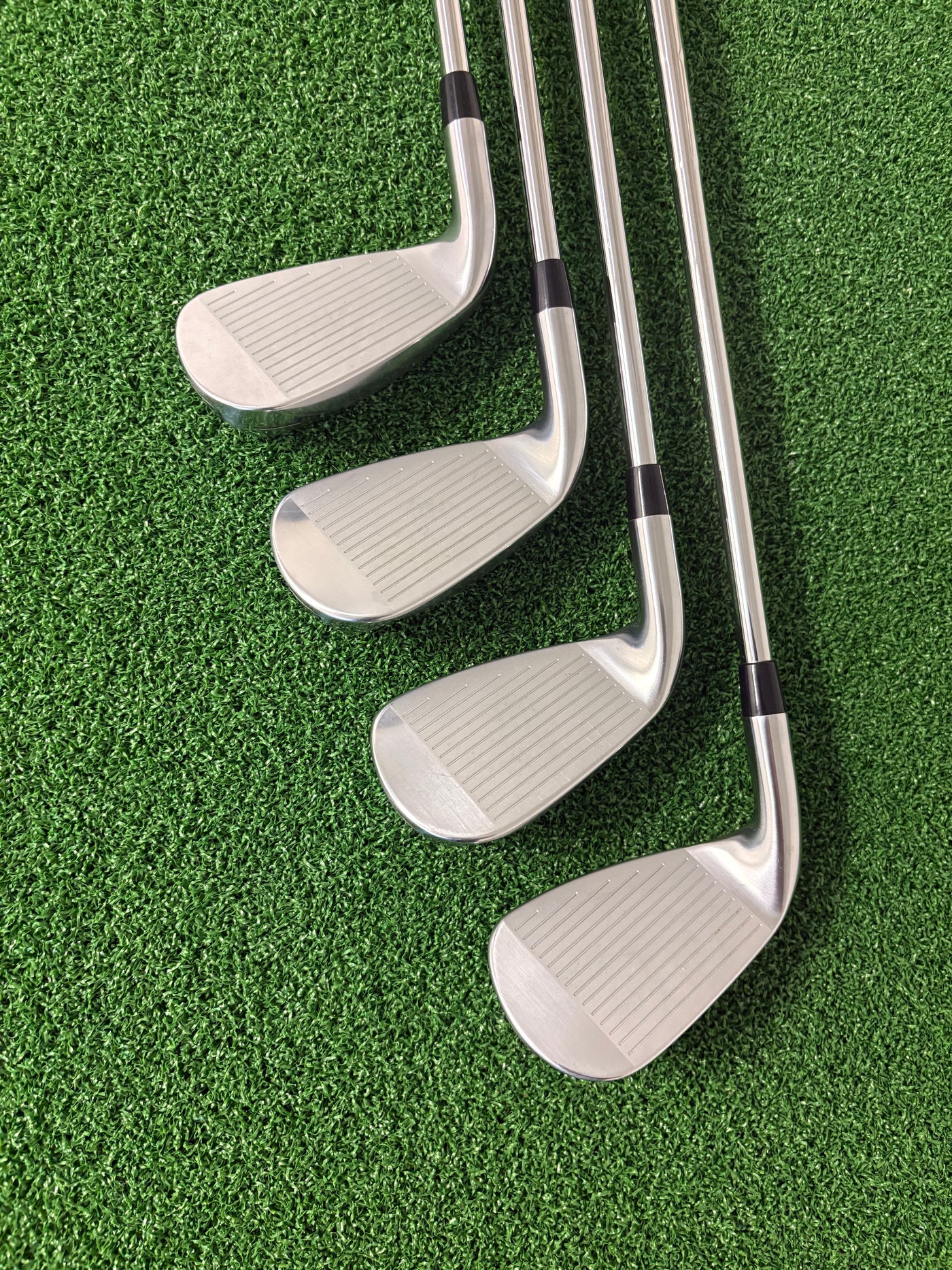 Titleist T-400 (2022) 7-PW + 43 + 49+ 55* (Stiff)
