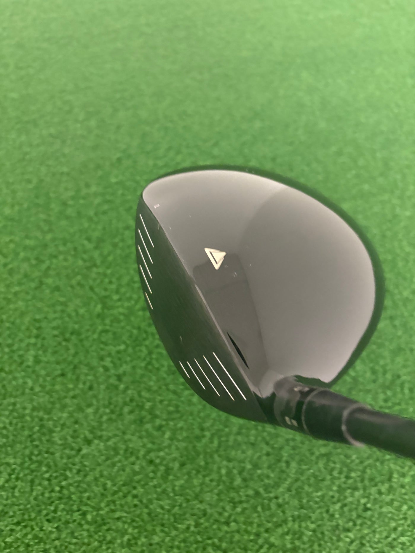 Titleist 915D2 9.5* (Stiff)