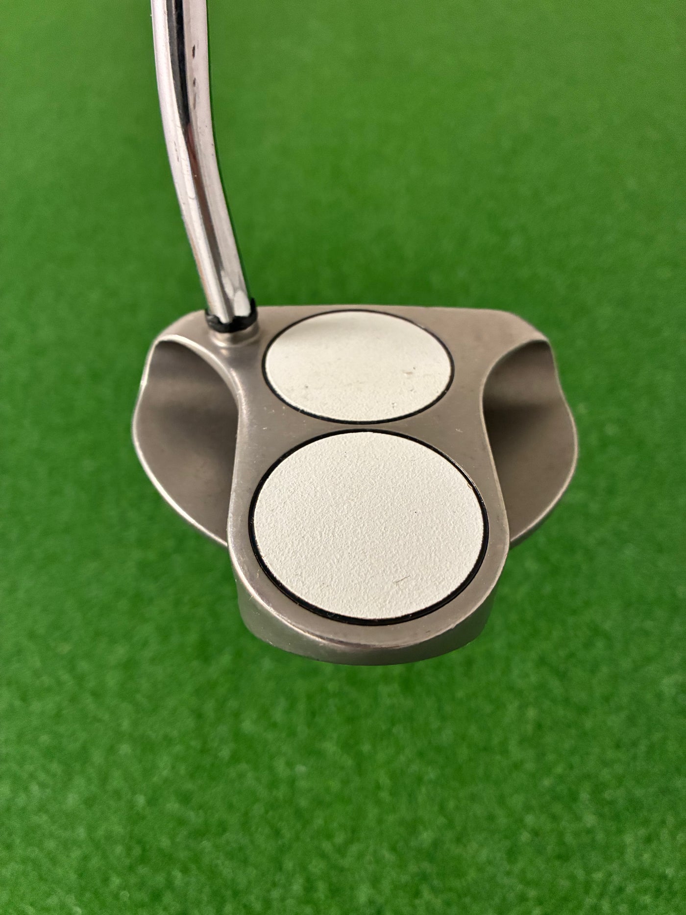 Odyssey White Hot 2-Ball (33")