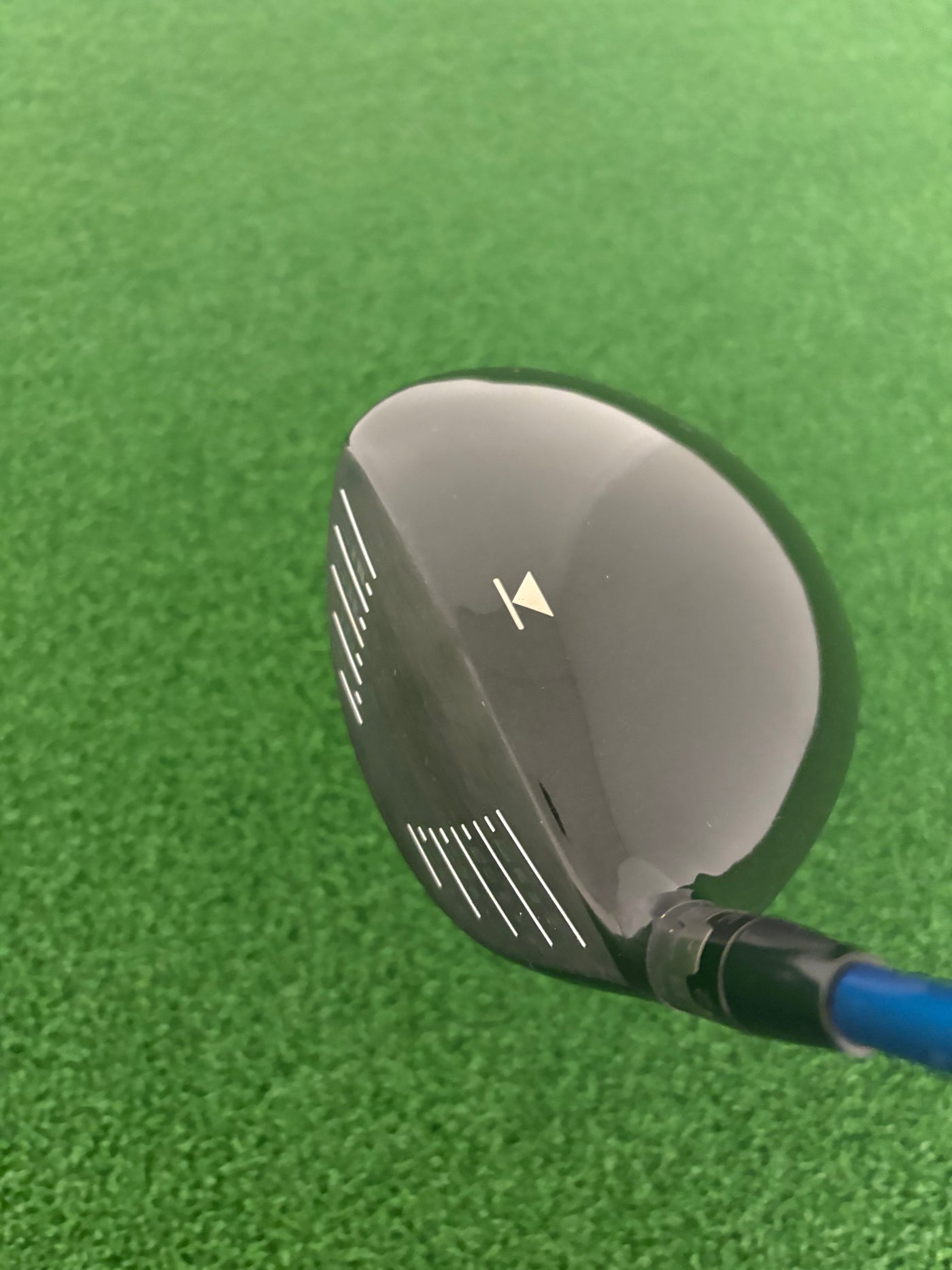 Titleist 913D3 9.5* (Stiff)