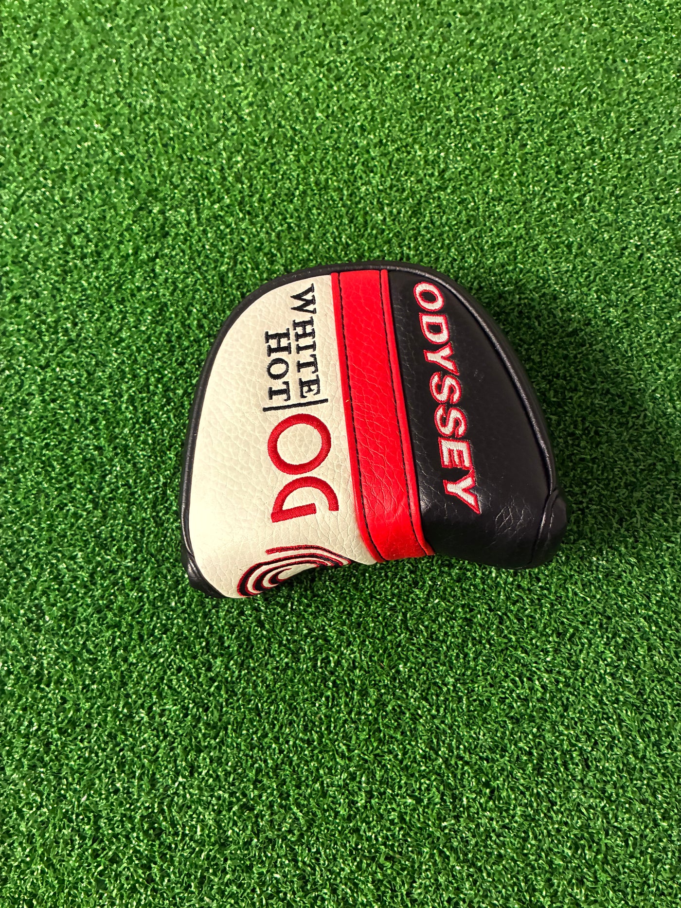 Odyssey White Hot OG Big T Blade (33")