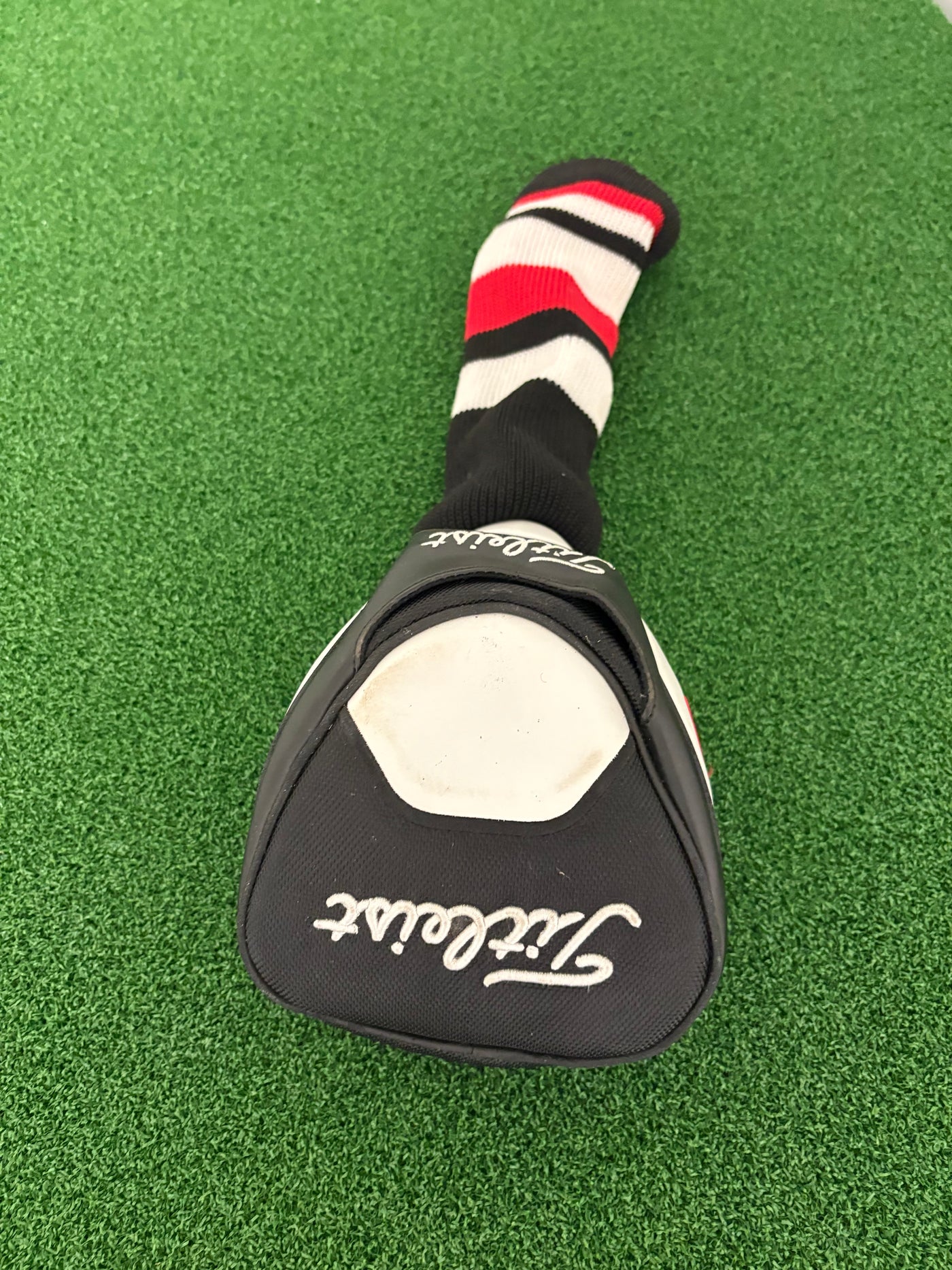 Titleist 910D2 8.5* (Stiff)