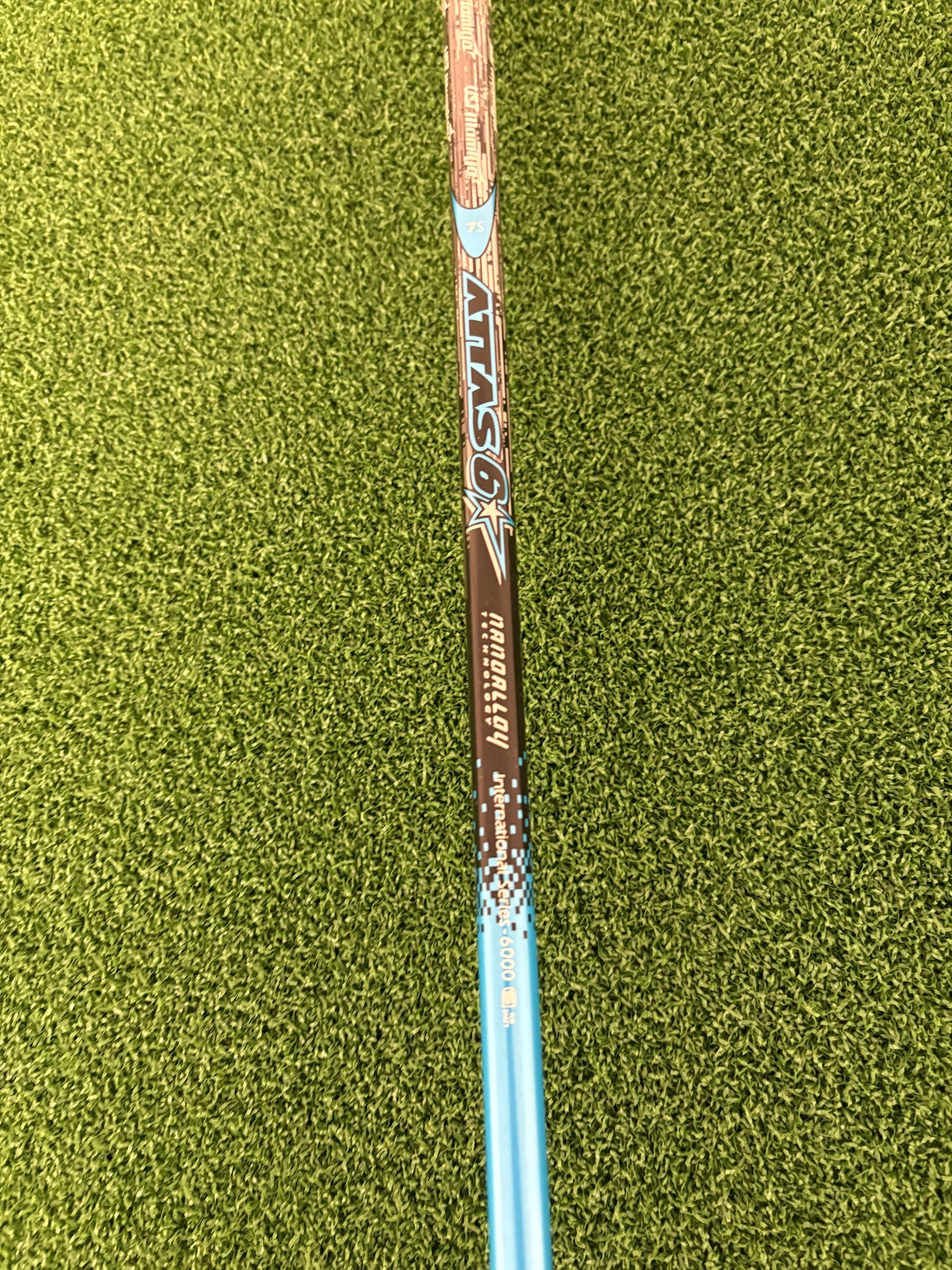 Titleist 915F 19* 5 Wood (Stiff)