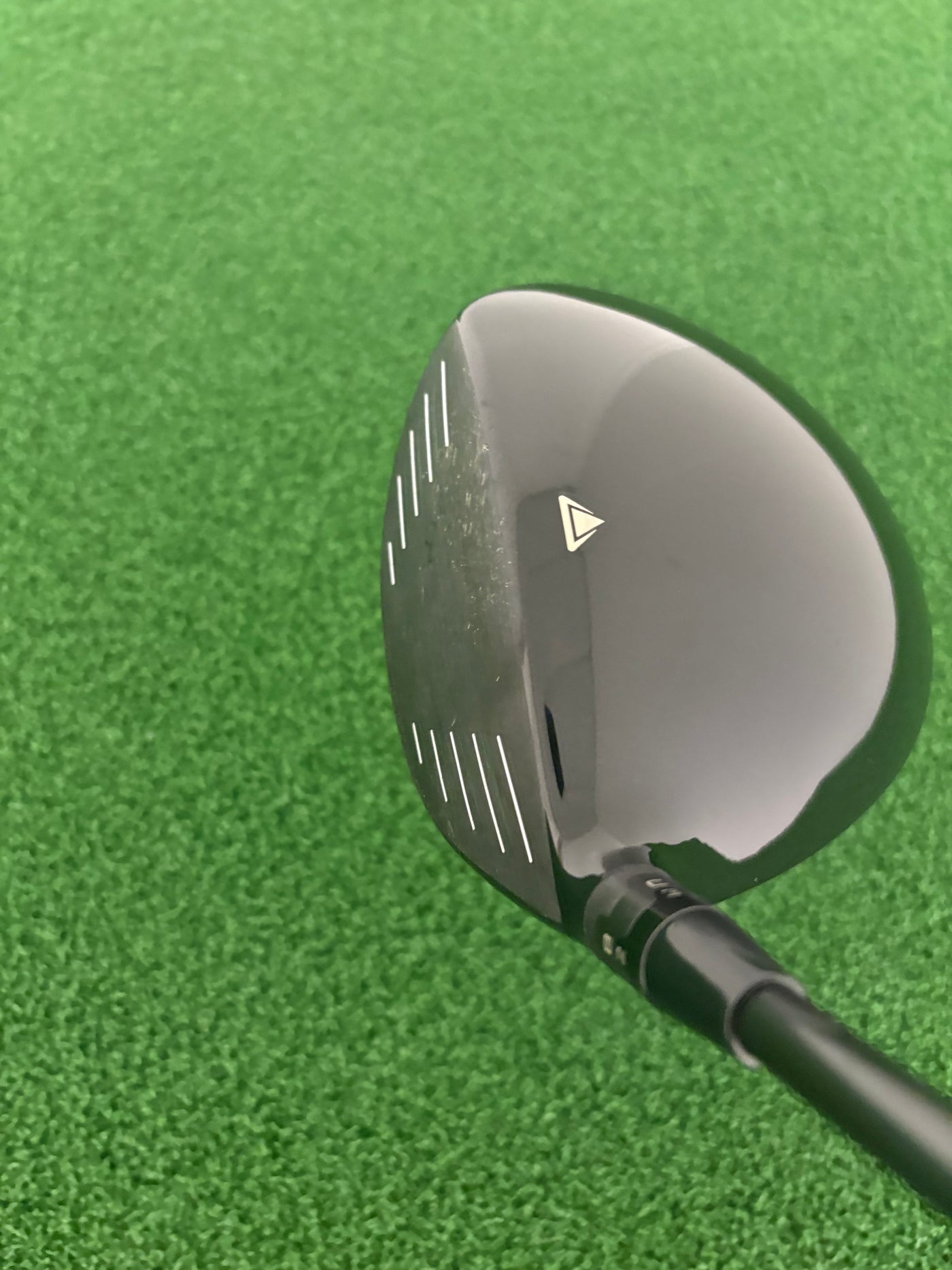 Titleist 915D2 9.5* (Stiff)