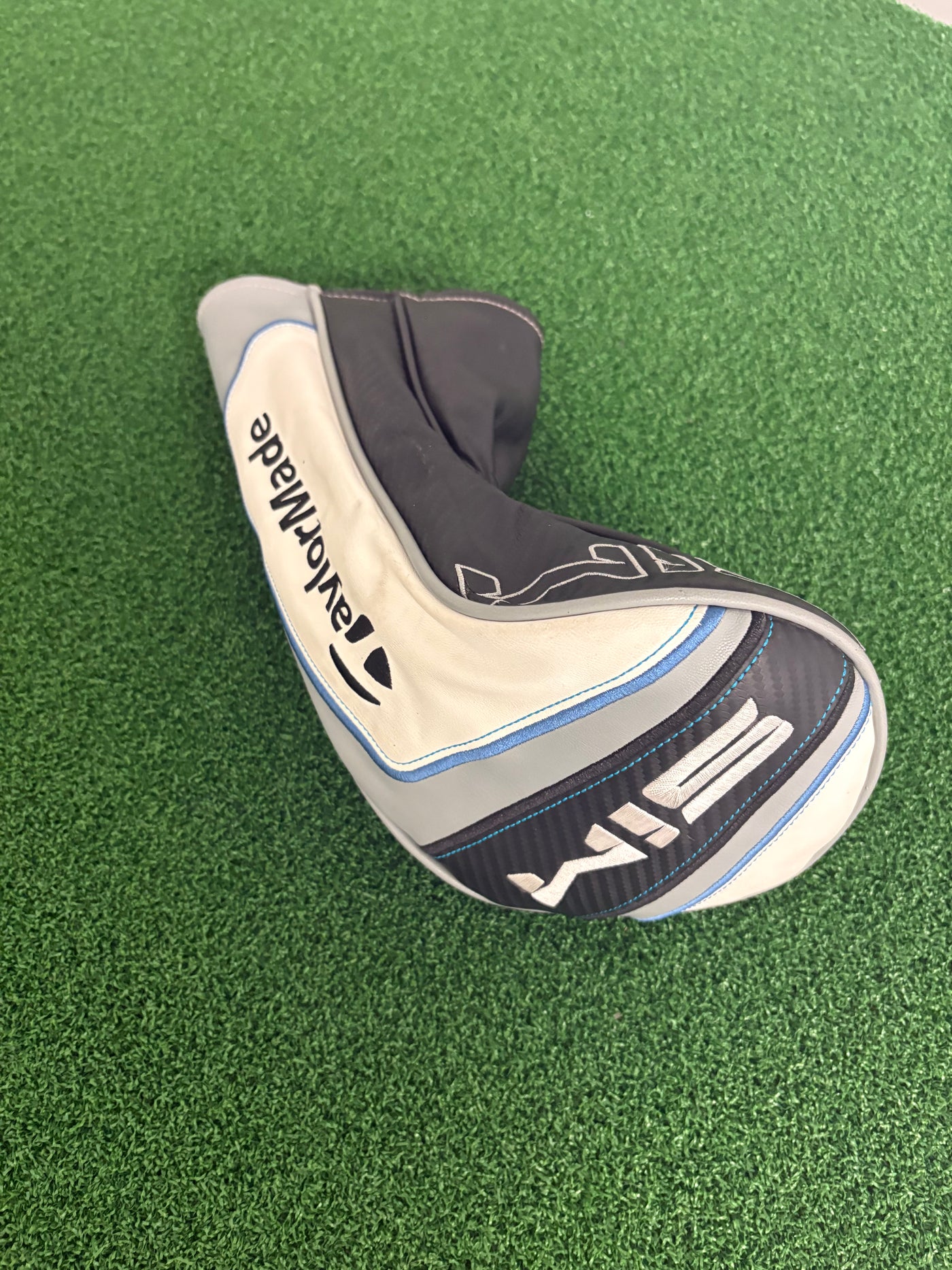 Taylormade Sim 9.0* (Stiff)