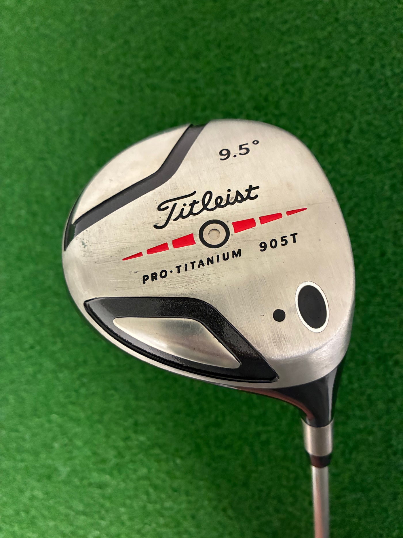 Titleist 905T 9.5* (Stiff)