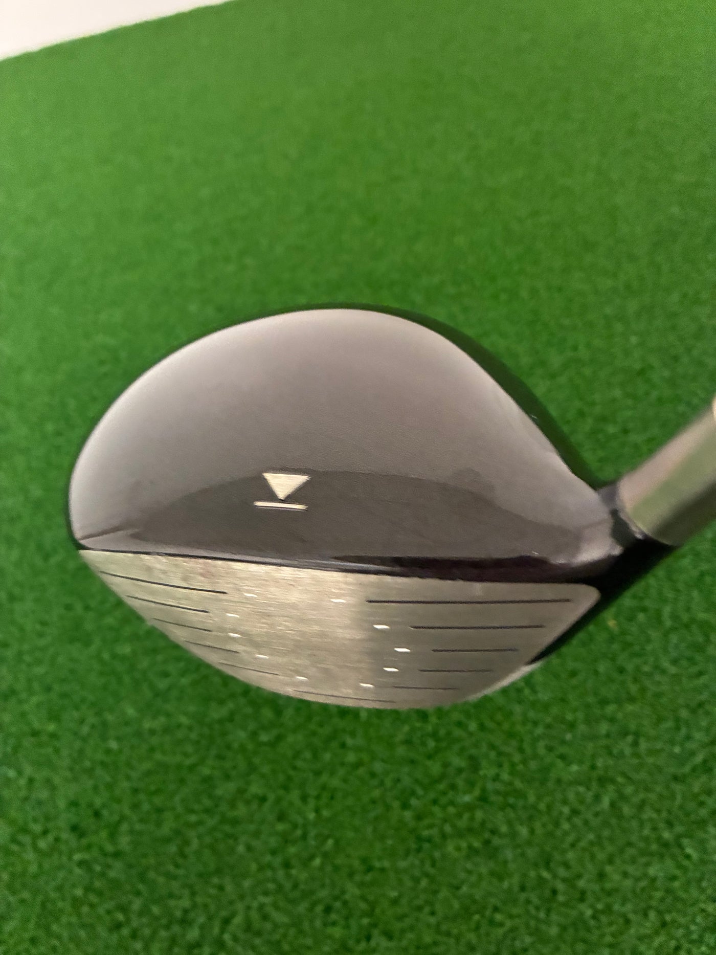 Titleist 905T 9.5* (Stiff)