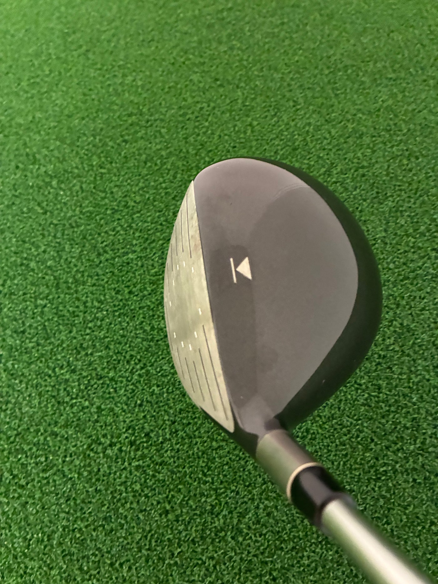 Titleist 905T 9.5* (Stiff)