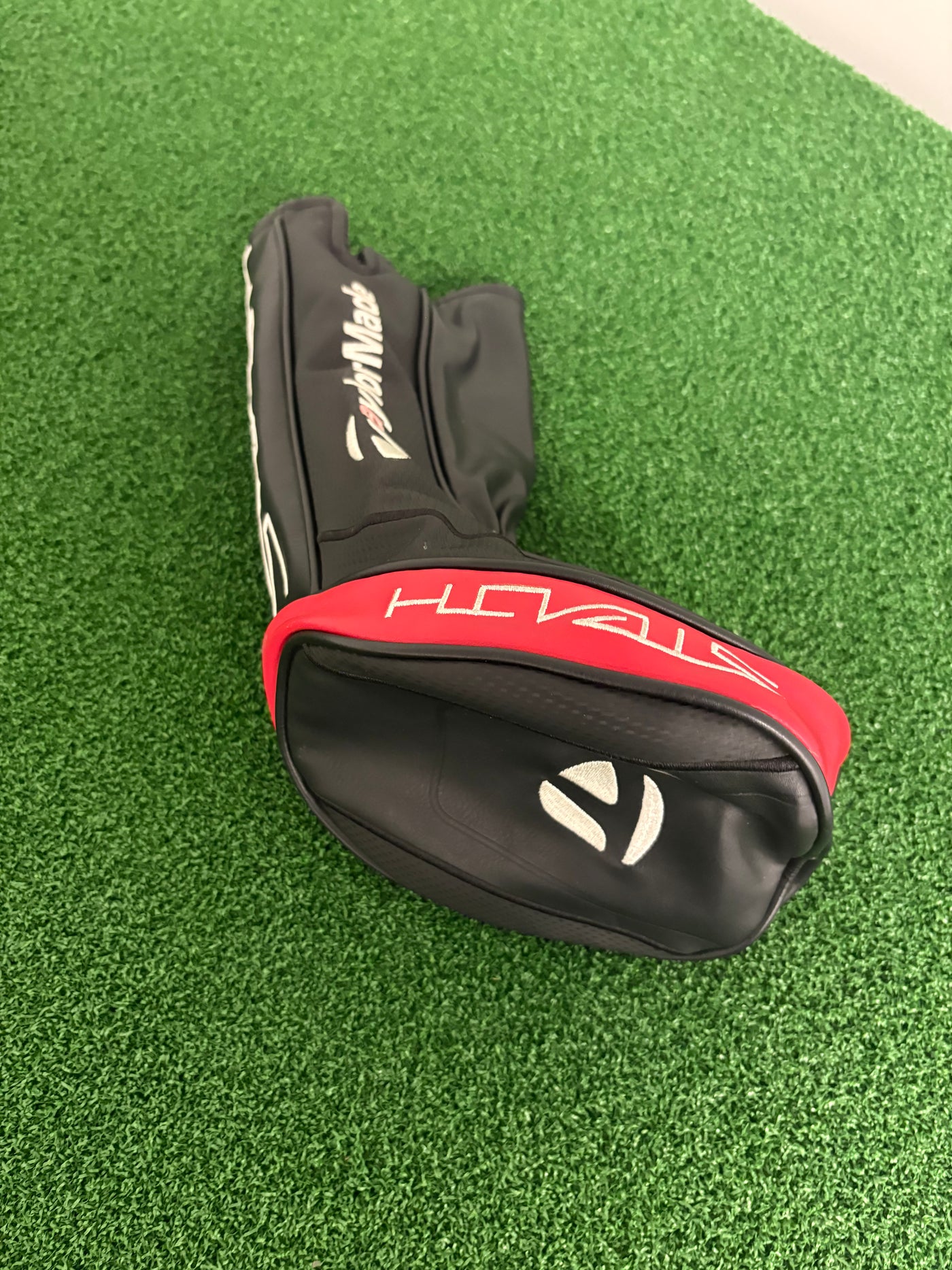 Taylormade Stealth 10.5* (Stiff/Regular)