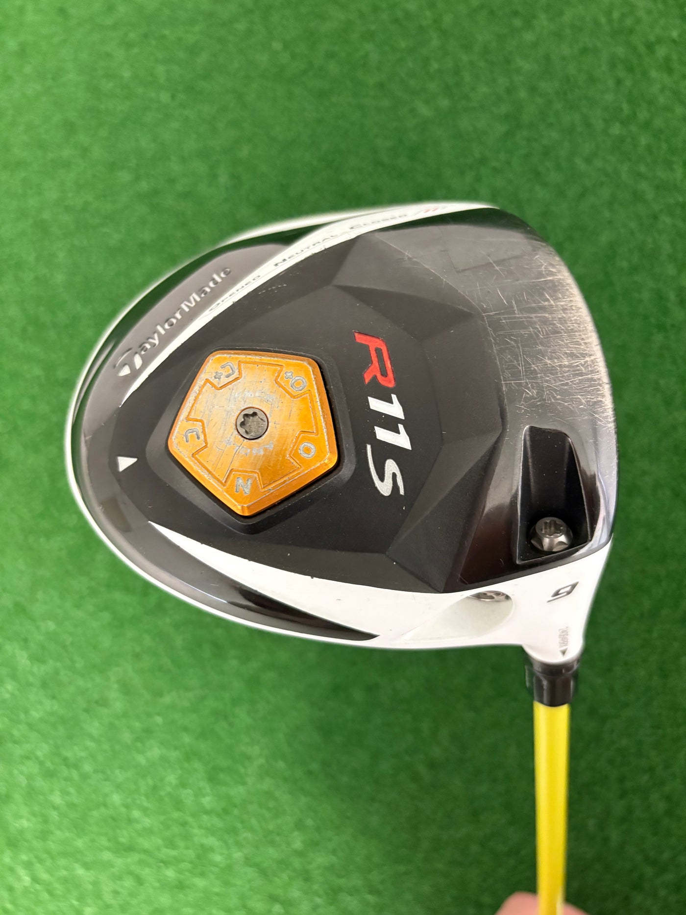 Taylormade R11S 9.0* (Stiff)