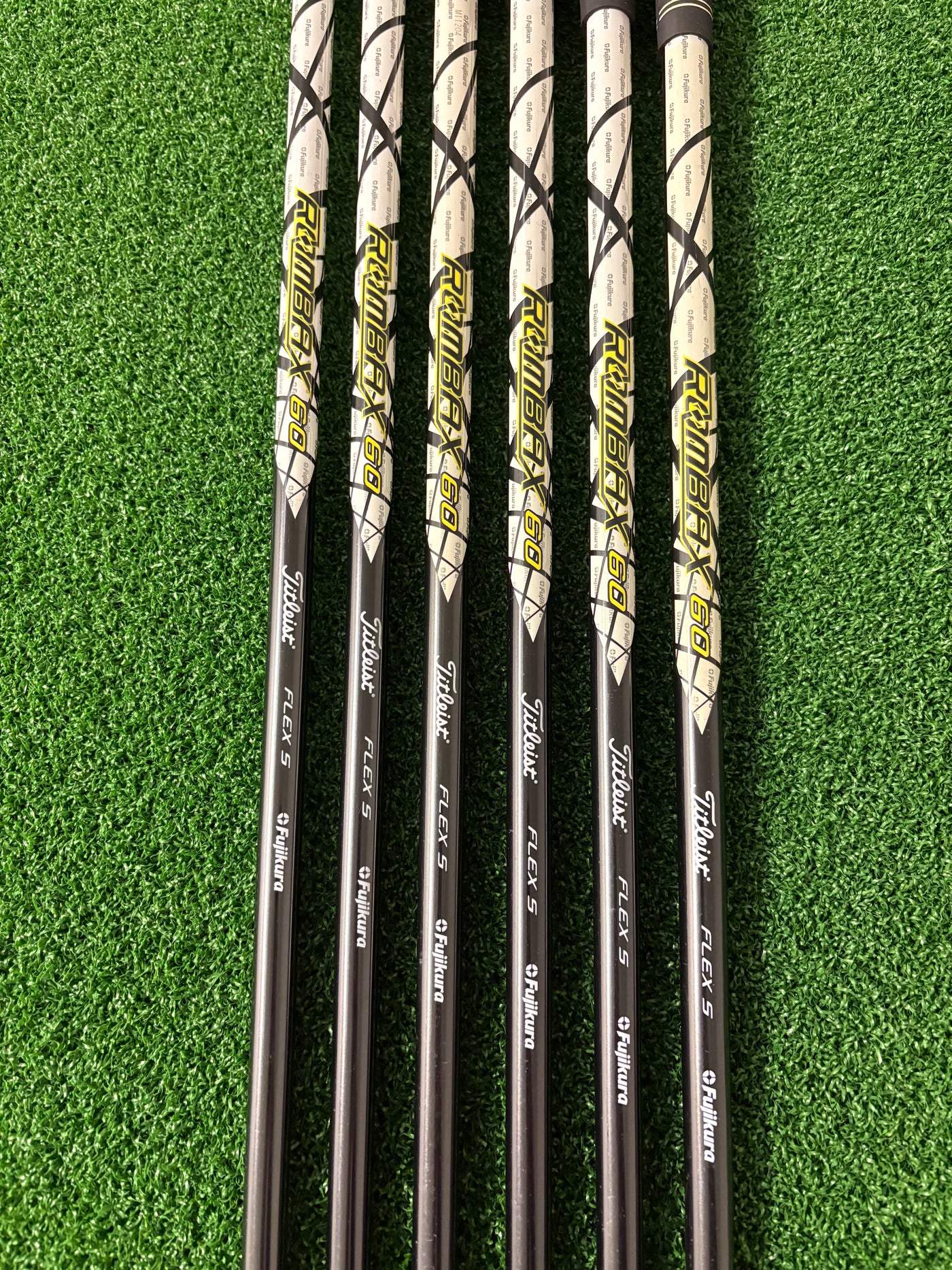 Titleist AP1 712 5-PW (Stiff)