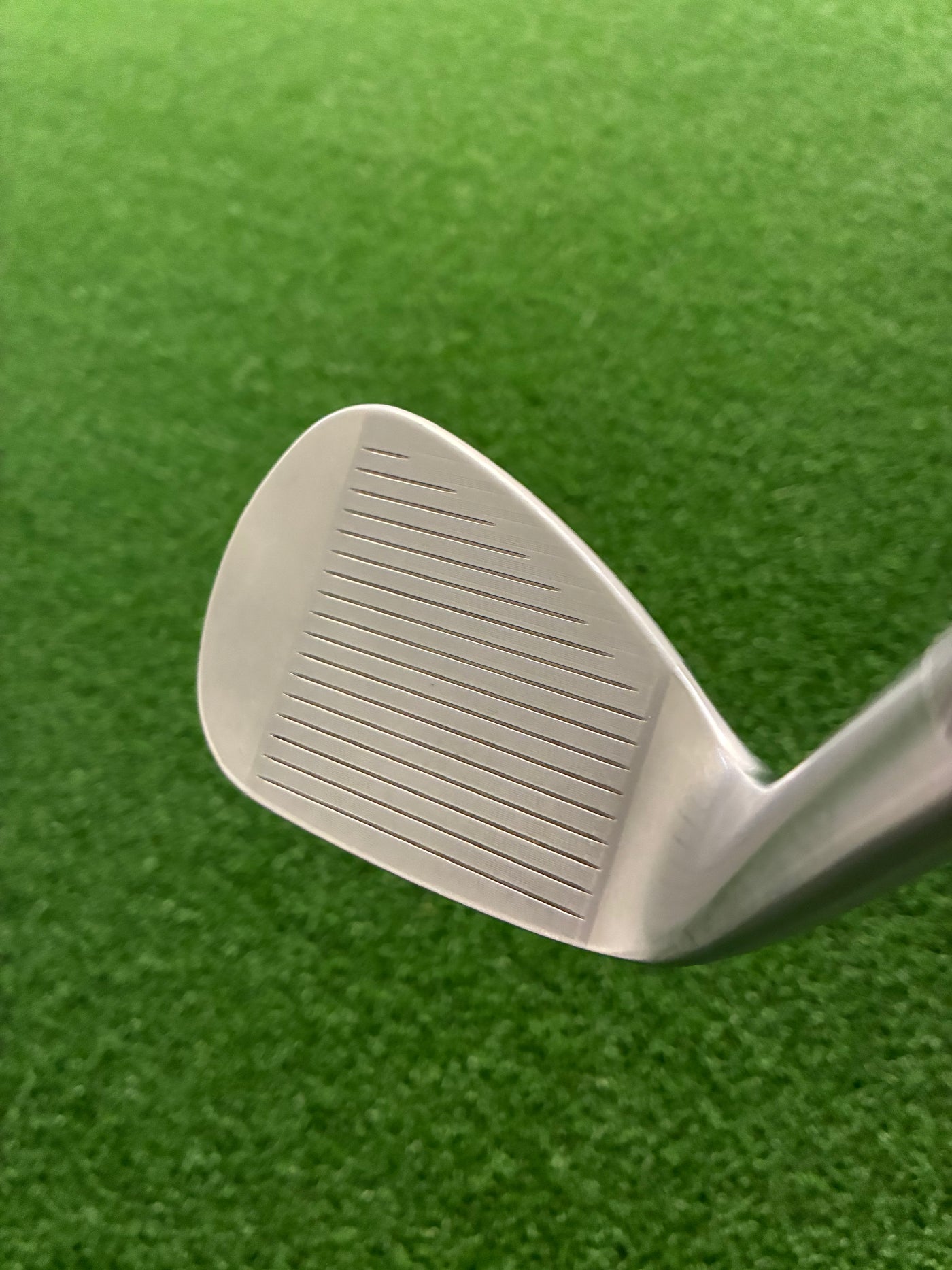 Titleist Vokey SM10 F Grind 52*