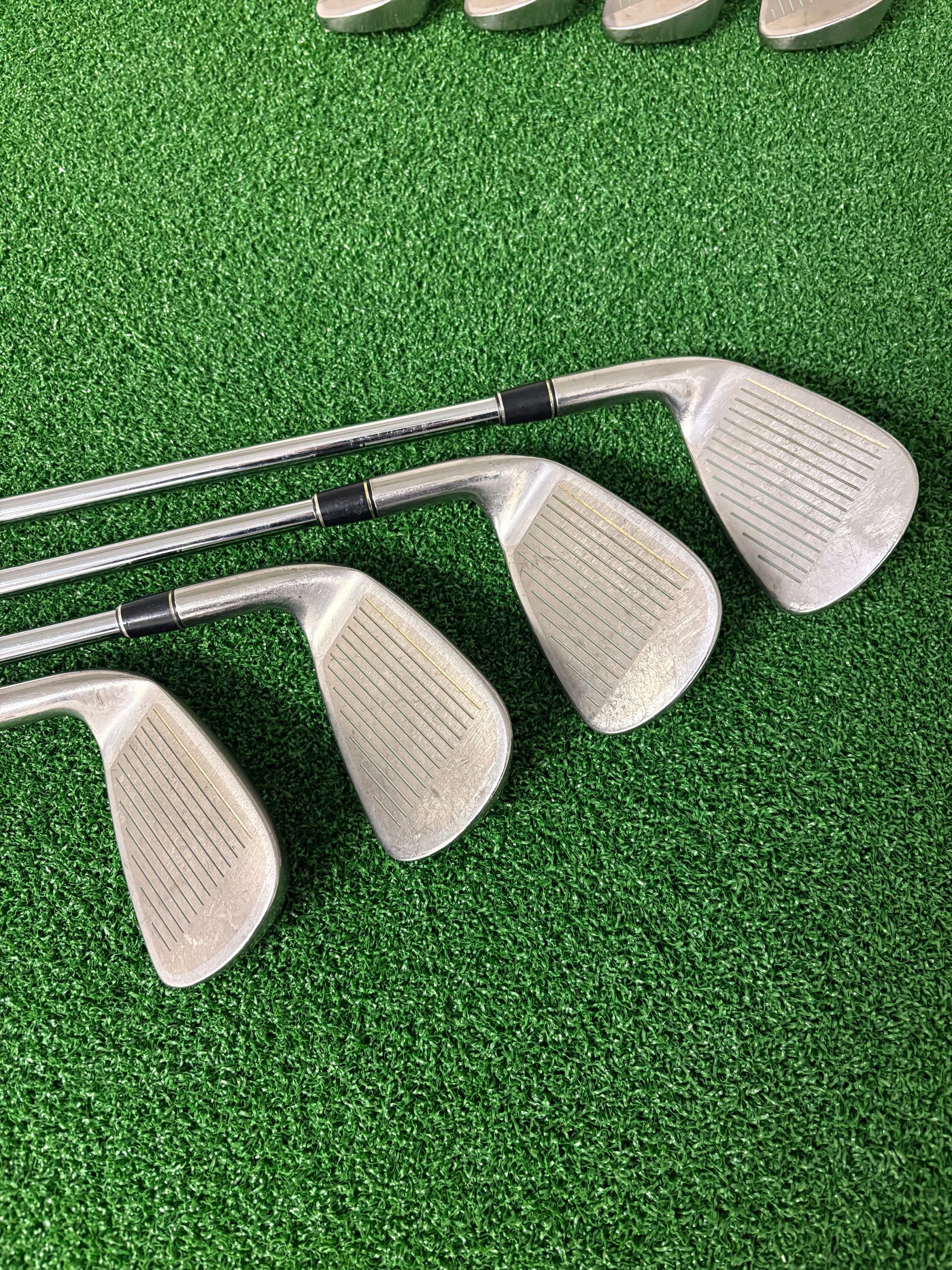 Bridgestone Tour Stage ViQ 3-PW (Stiff)