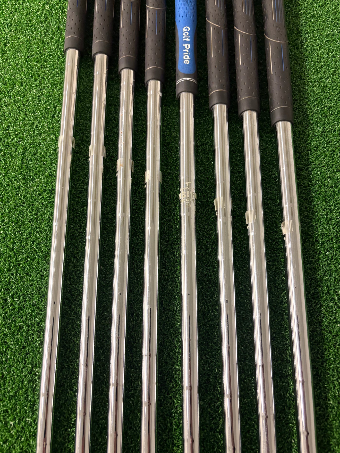 Bridgestone Tour Stage ViQ 3-PW (Stiff)