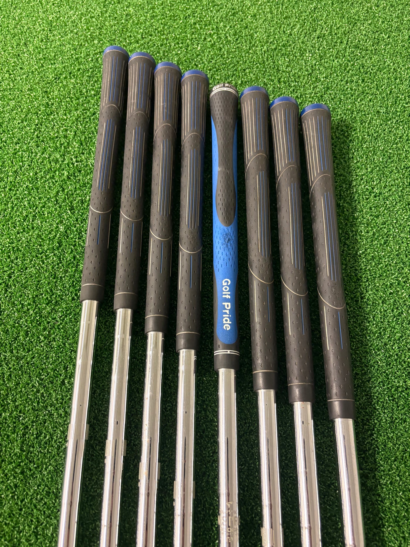 Bridgestone Tour Stage ViQ 3-PW (Stiff)