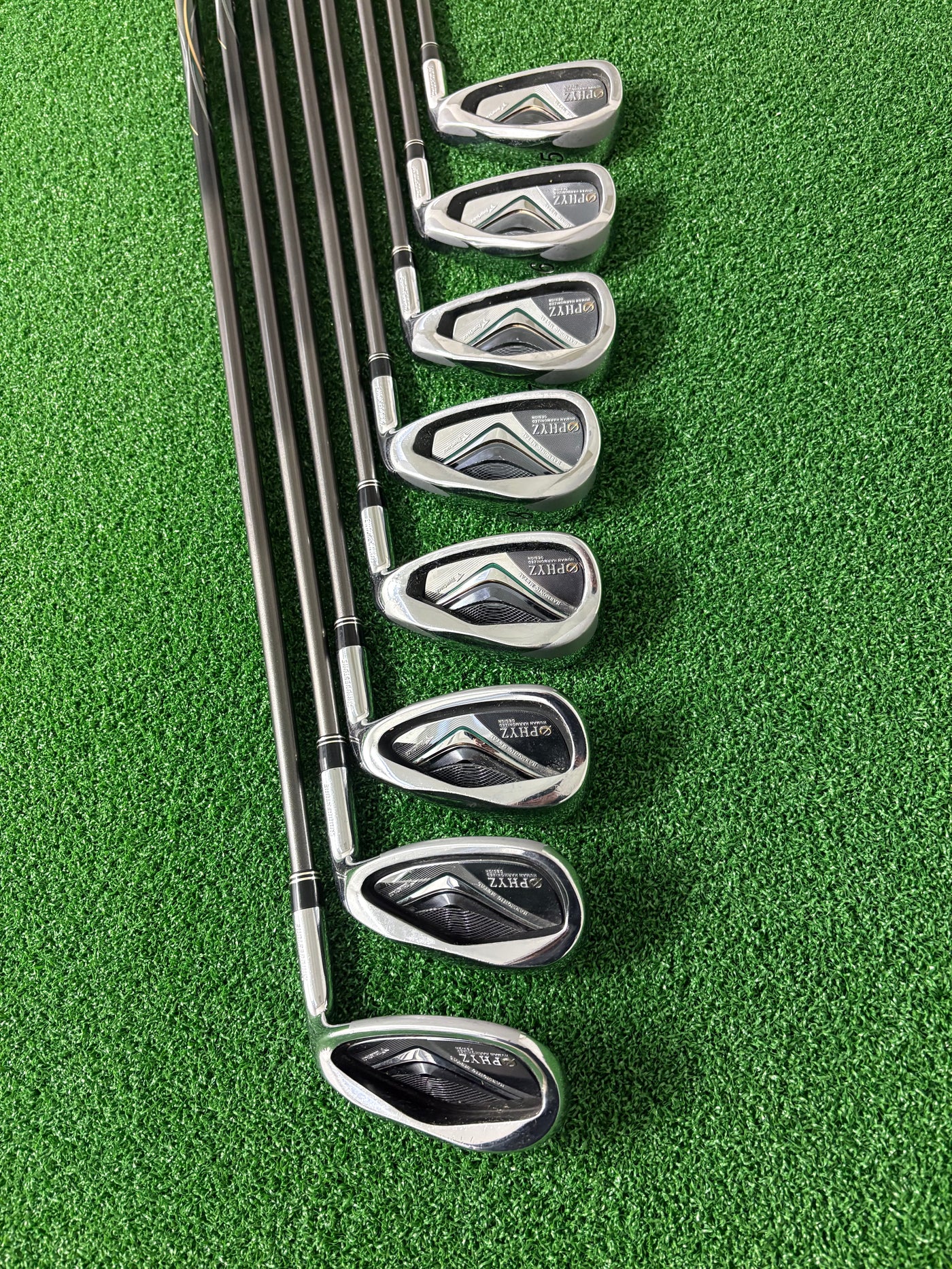Bridgestone Tour Stage PHYZ 5-PW + AW + SW (Stiff/Regular)
