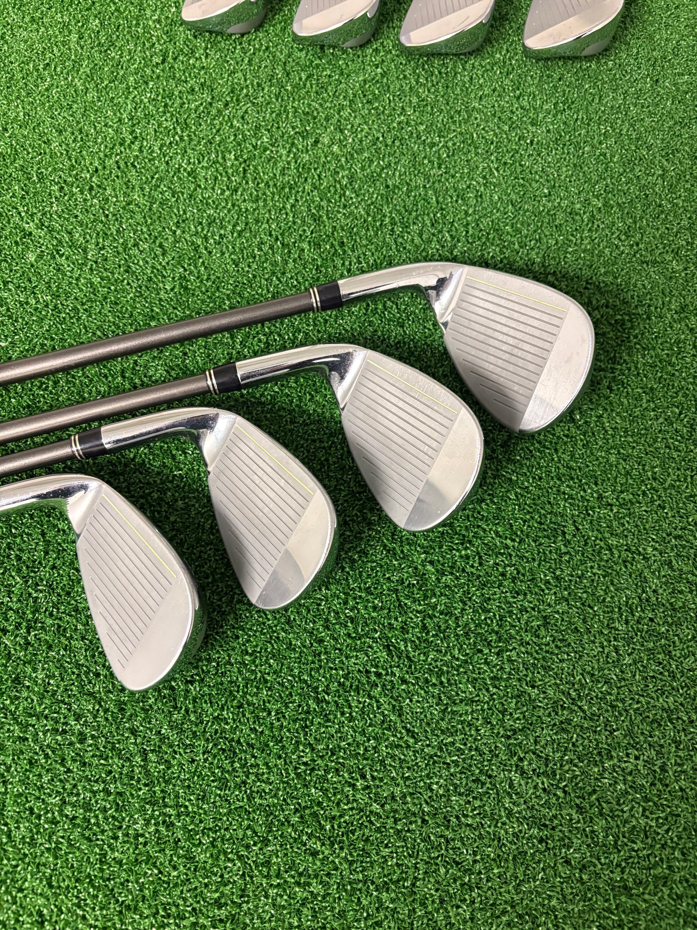 Bridgestone Tour Stage PHYZ 5-PW + AW + SW (Stiff/Regular)