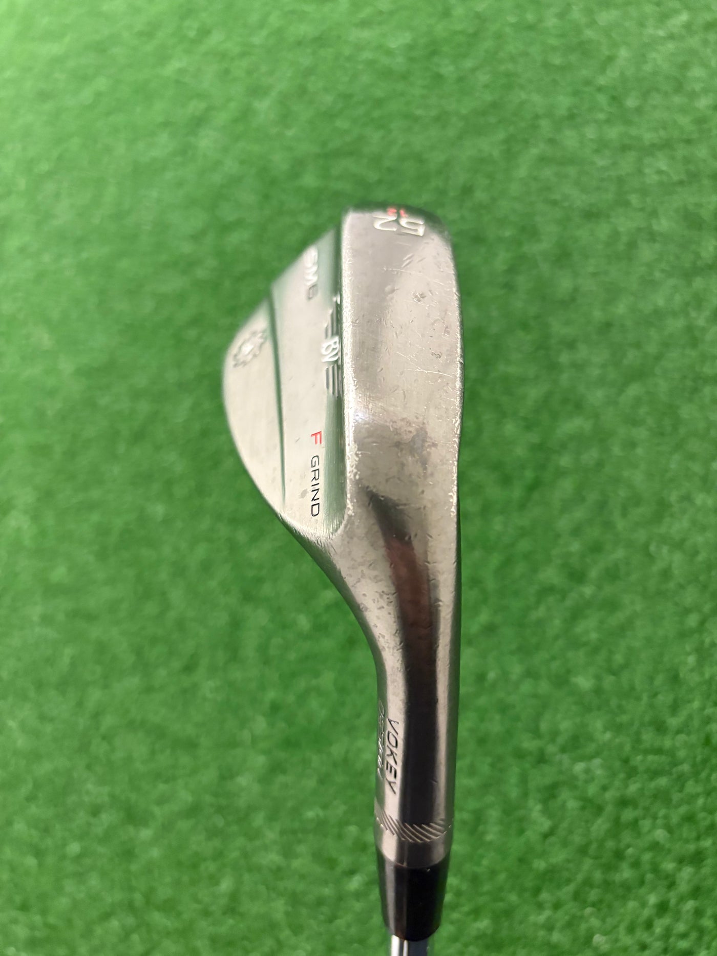 Titleist Vokey SM6 F Grind 52*