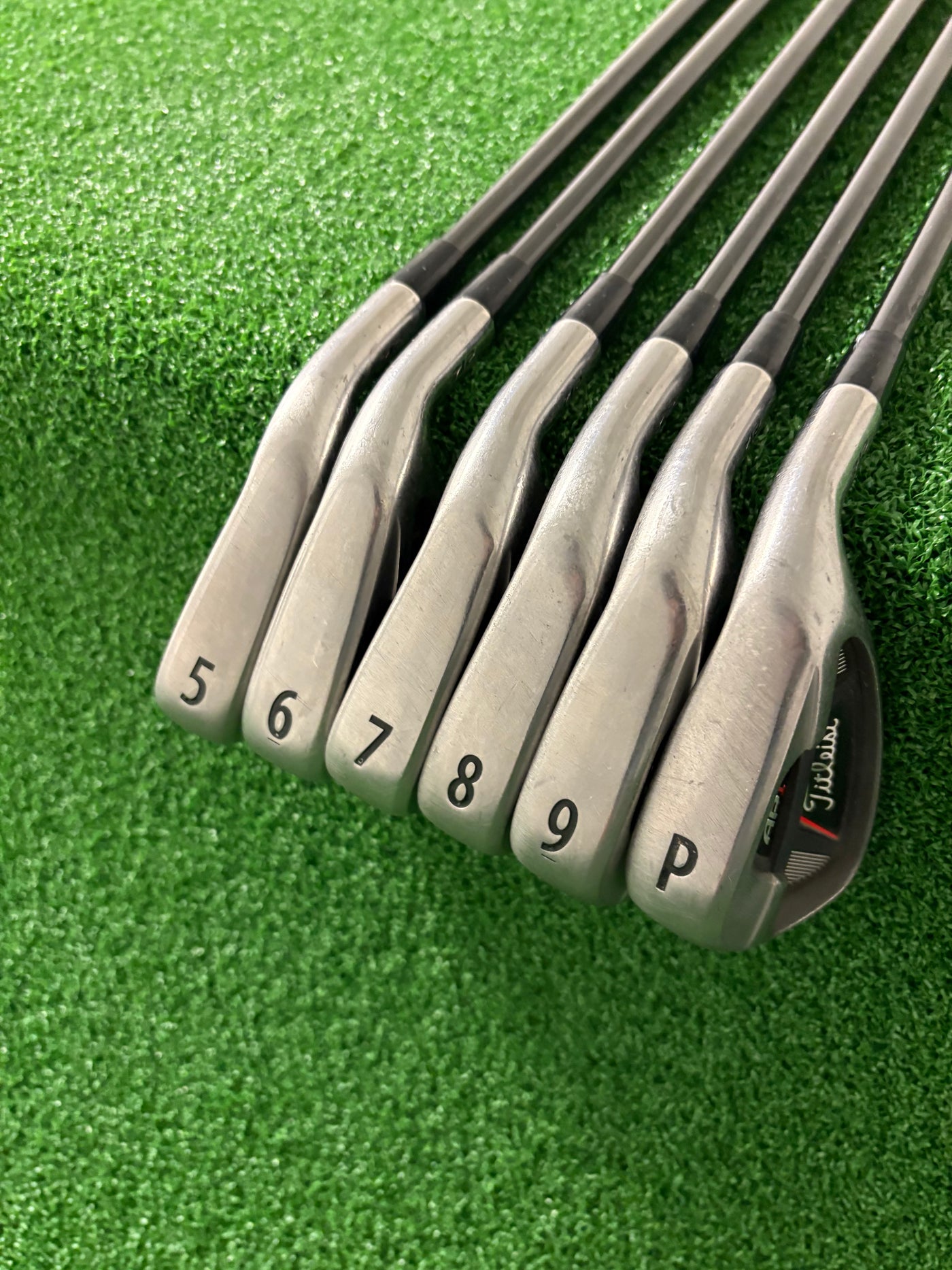 Titleist AP1 712 5-PW (Stiff)