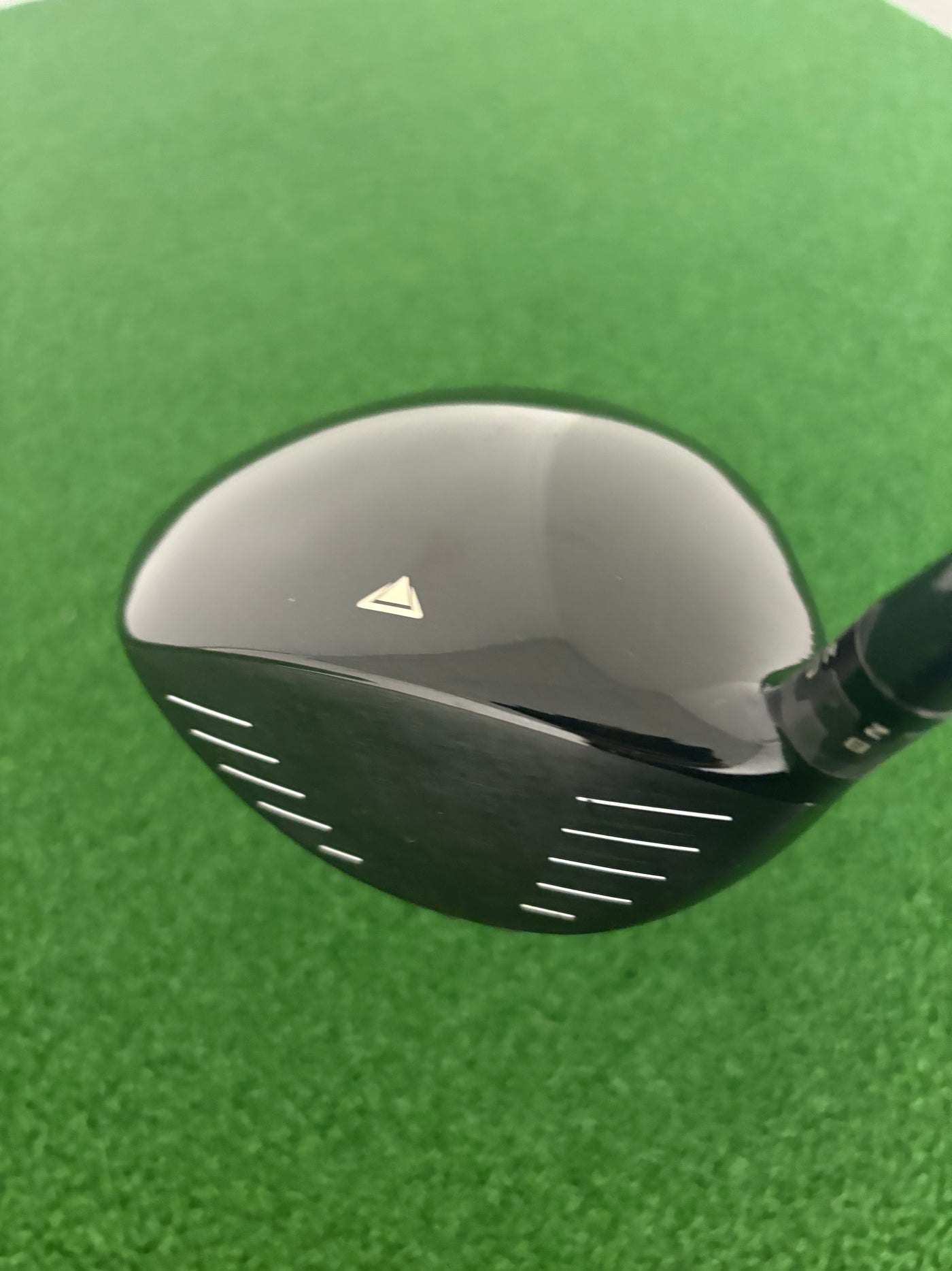 Titleist 915D3 9.5* (Stiff)