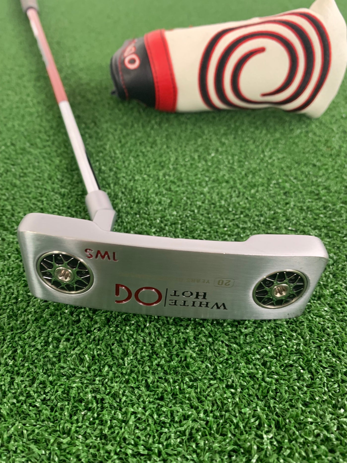 Odyssey White Hot OG #1WS (34")