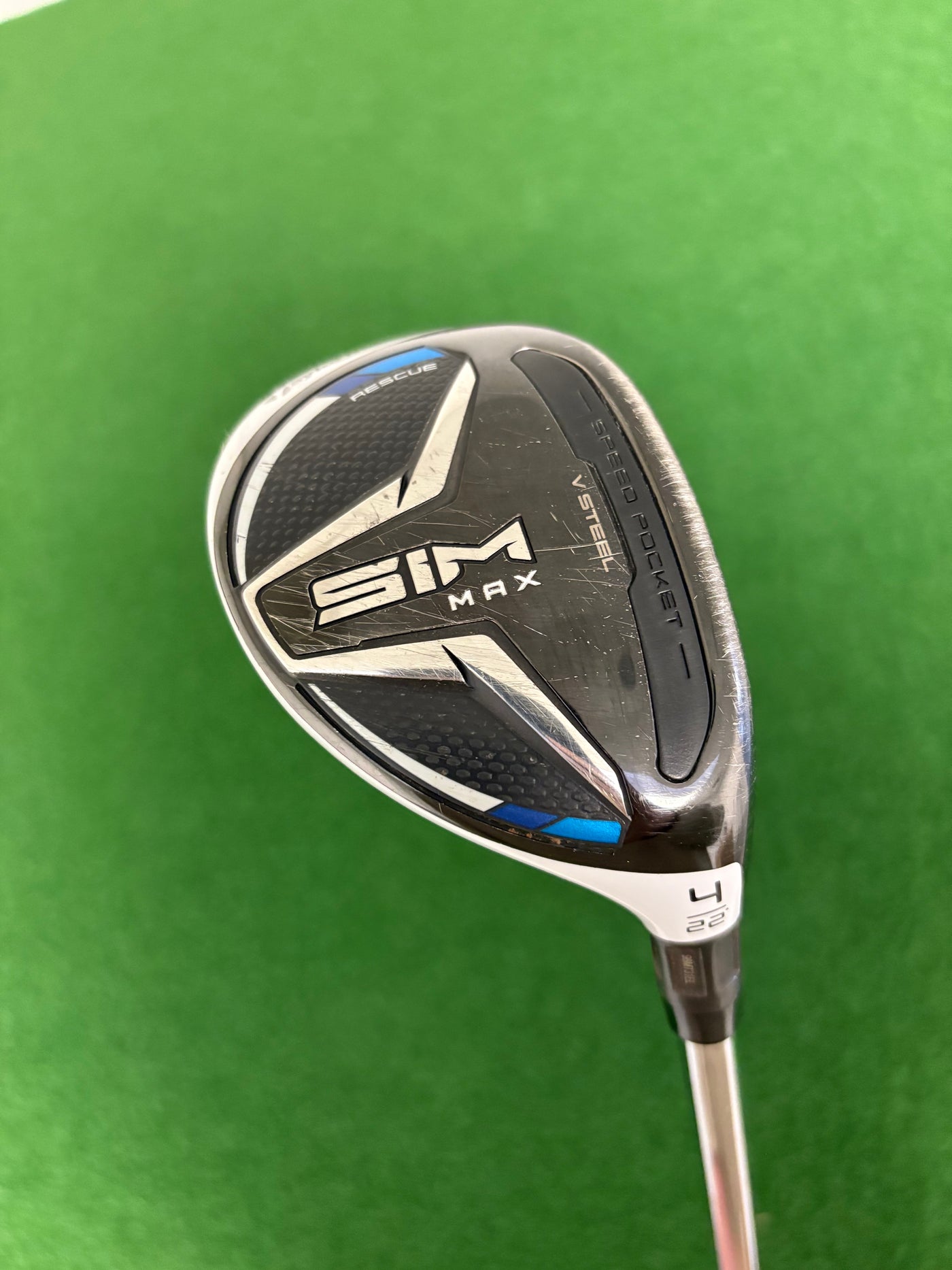 Taylormade Sim Max 22* 4 Hybrid (Stiff)
