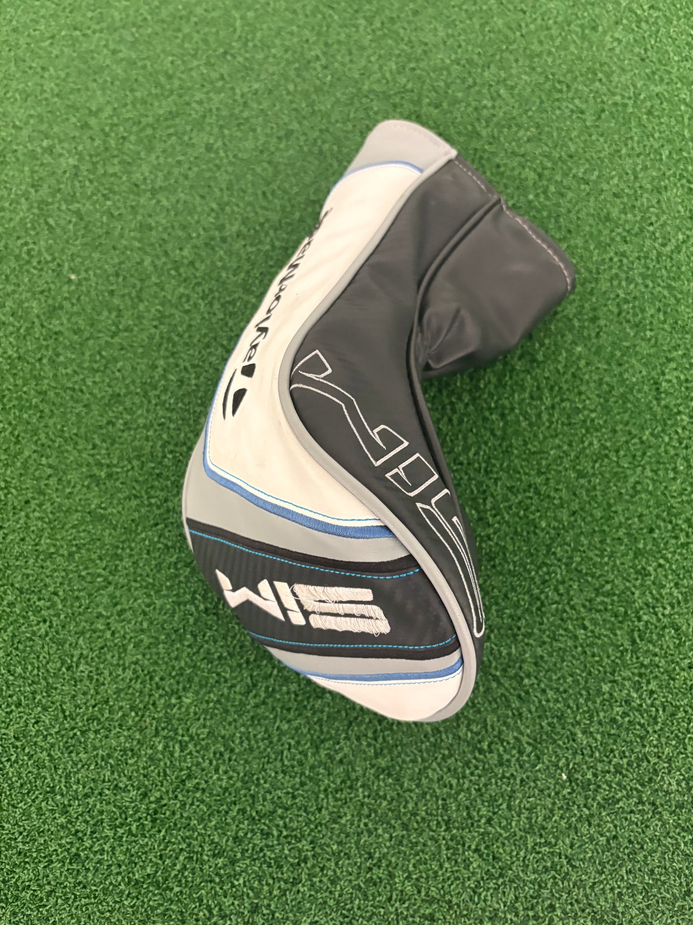 Taylormade Sim 10.5* (Stiff)