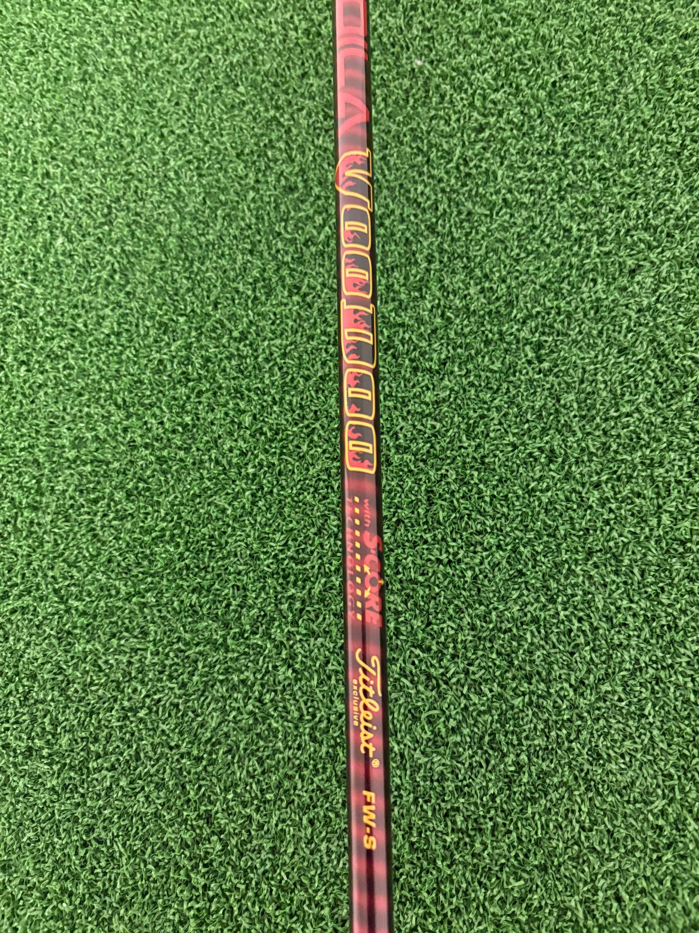 Titleist 909F3 18* 5 Wood (Stiff)