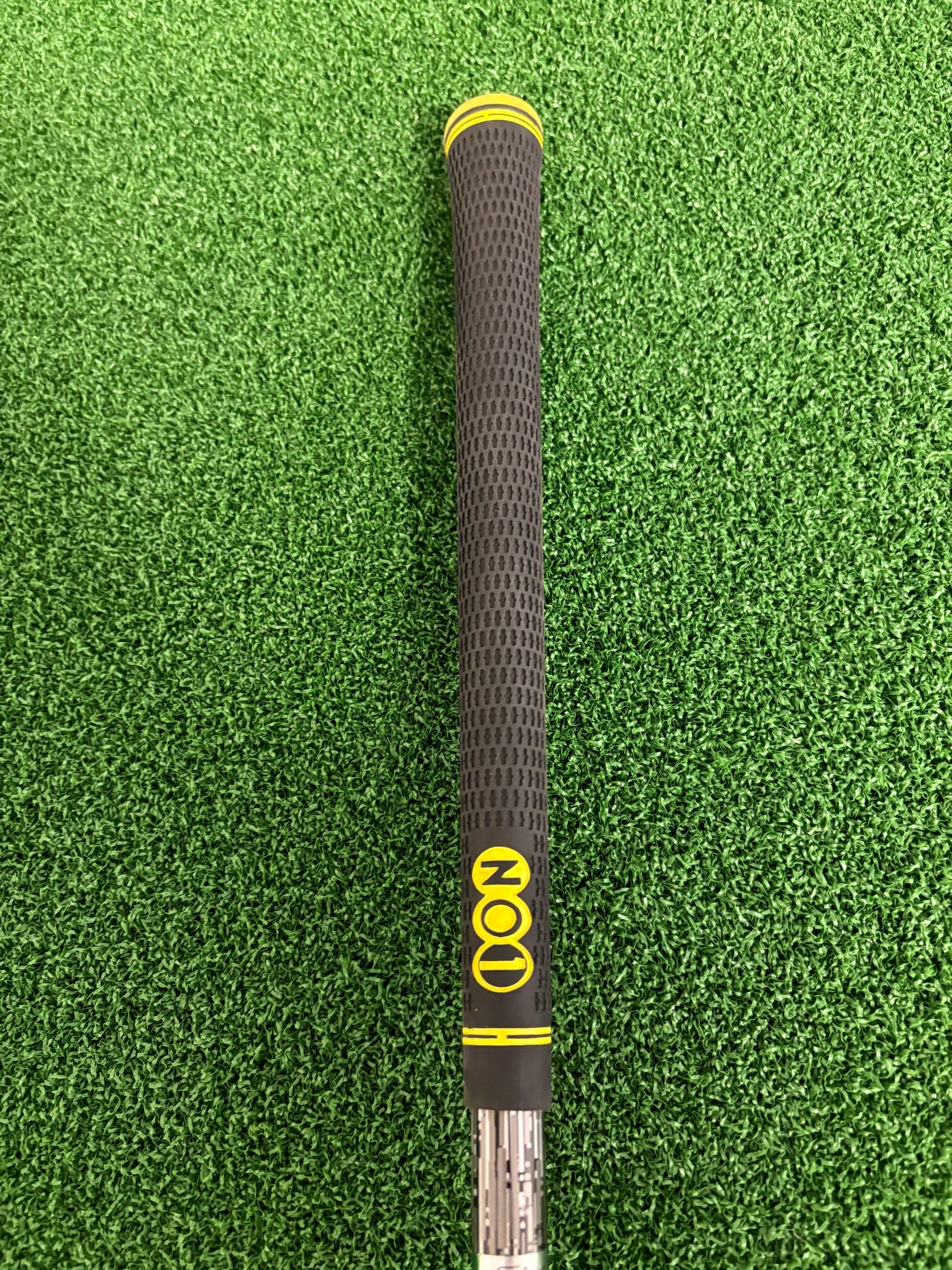 Titleist 913D3 9.5* (Stiff)