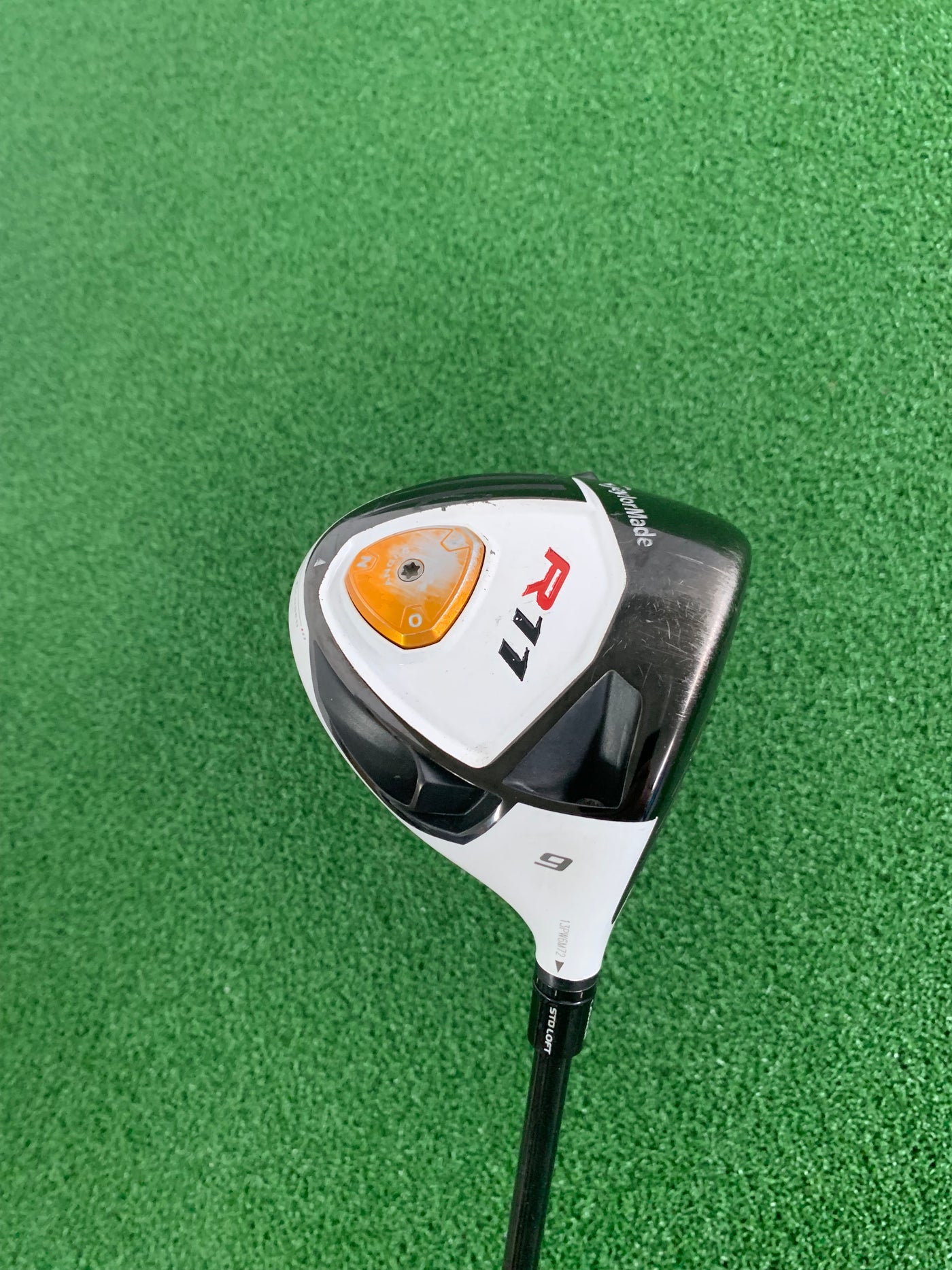 Taylormade R11 9.0* (Stiff)