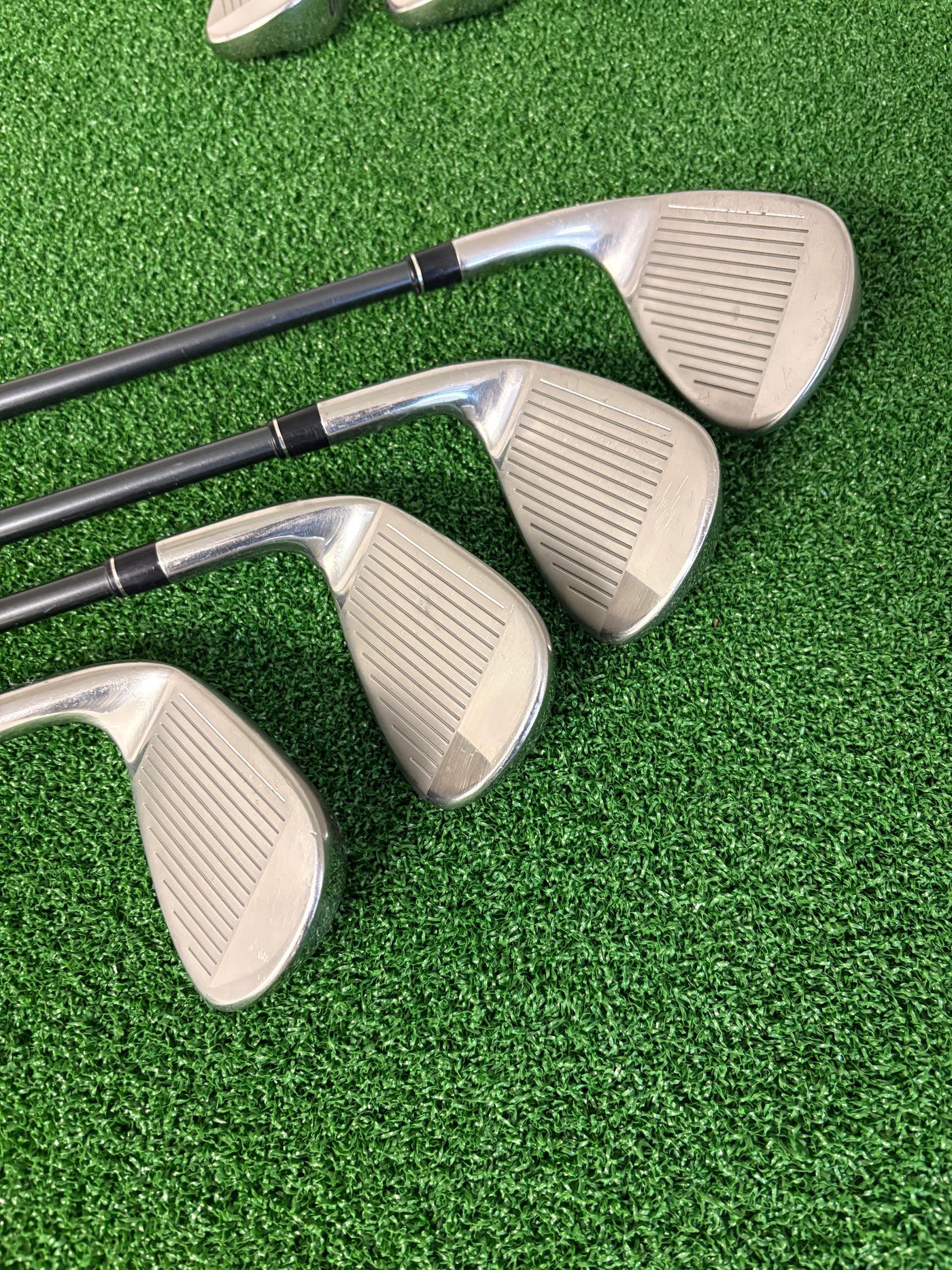 Taylormade M2 (2017) 5-PW + AW + SW (Stiff)
