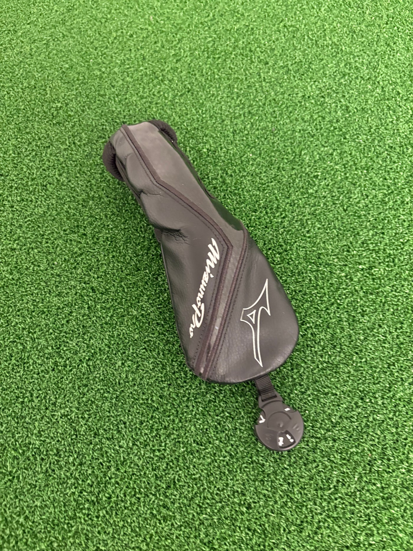 Mizuno Pro (2019) 22* 4 Hybrid (Stiff/Regular)