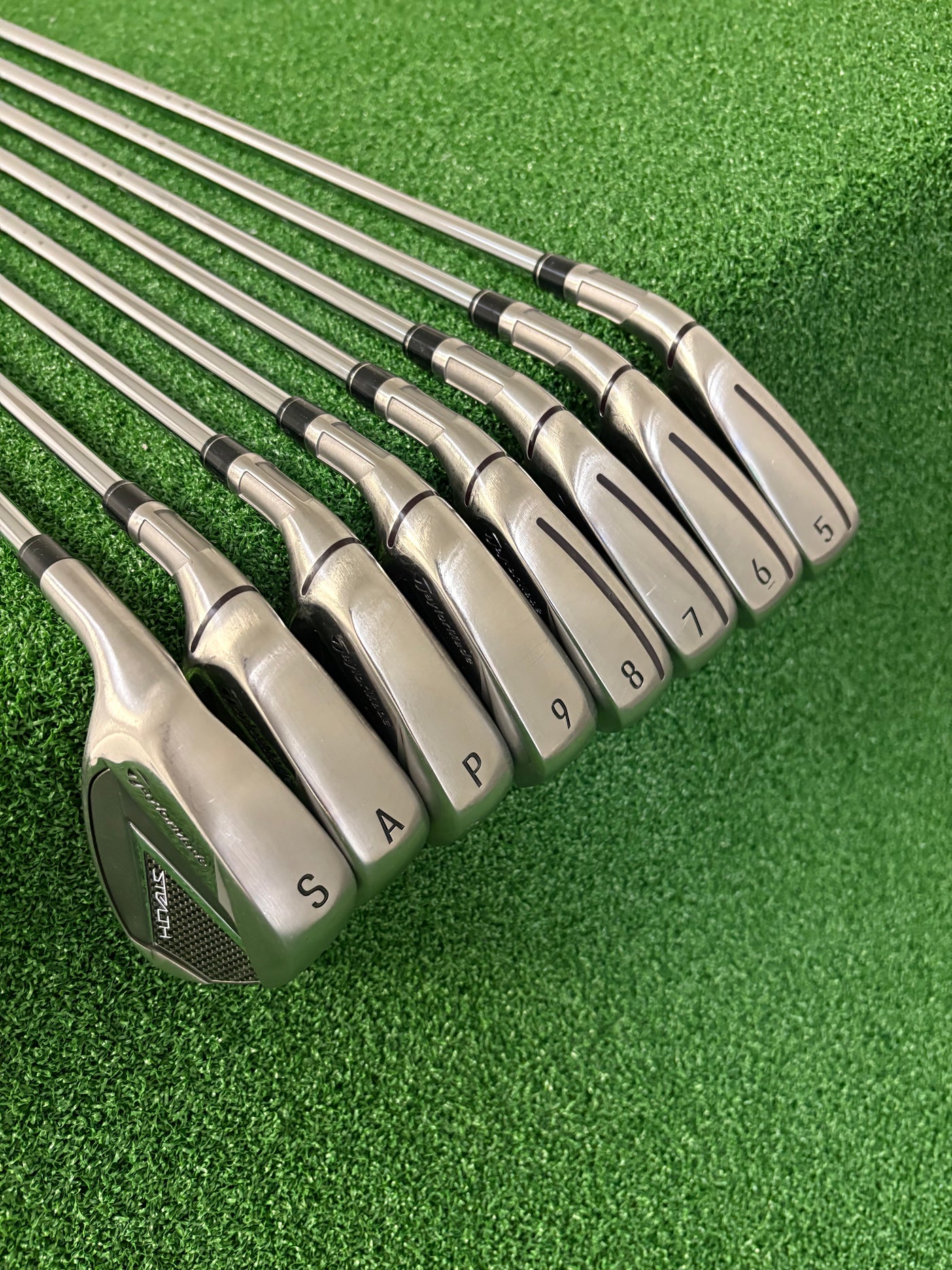 Taylormade Stealth 5-PW + AW + SW (Stiff) L/H