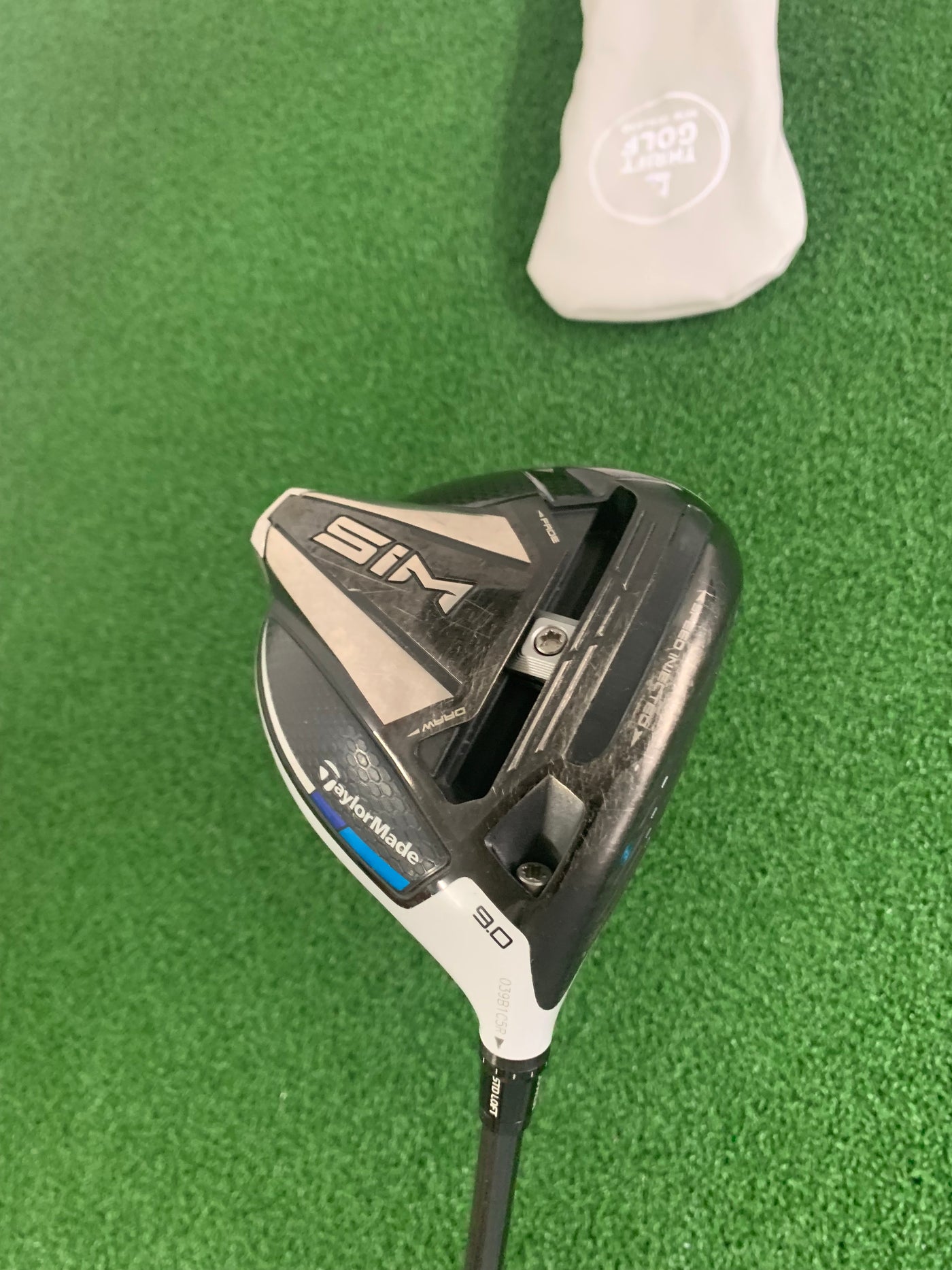 Taylormade Sim 9.0* (Stiff)