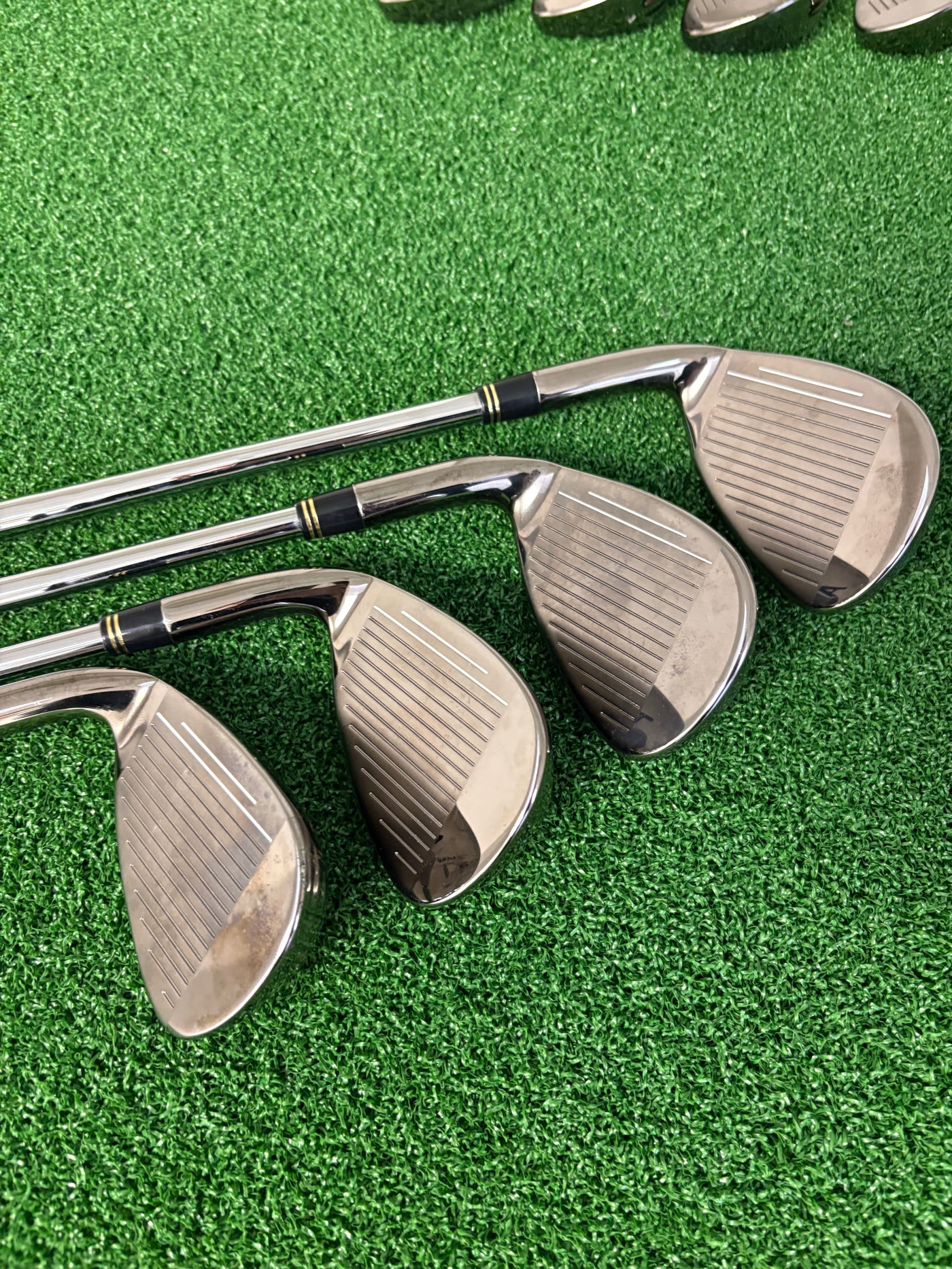 TaylorMade XR(2008) 5-PW + AW + SW