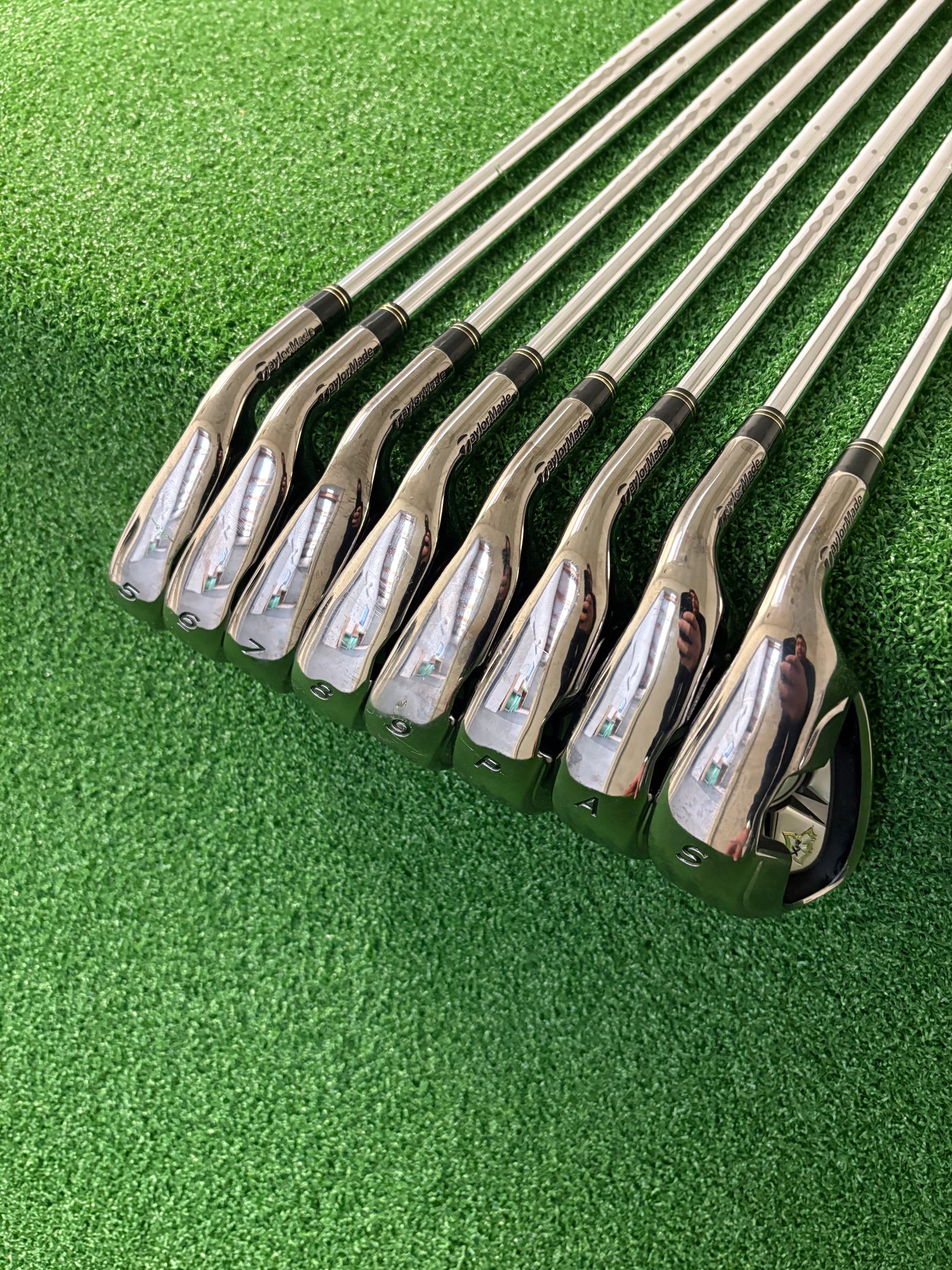 TaylorMade XR(2008) 5-PW + AW + SW