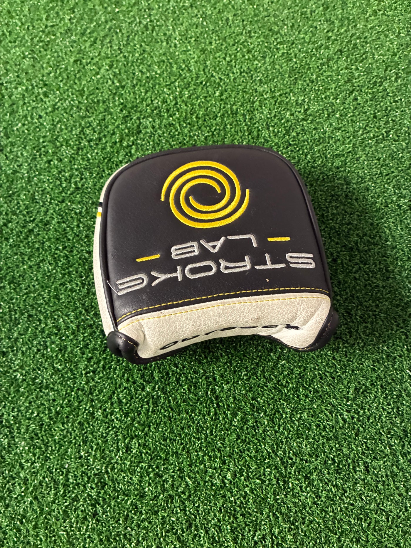 Odyssey Stroke Lab 2-Ball Fang (34")