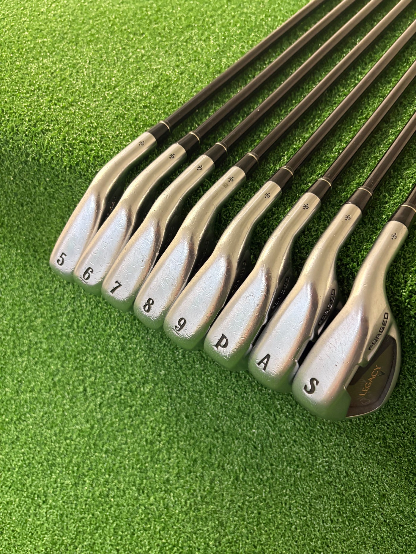 Callaway Legacy Forged 5-PW + AW + SW (Stiff/Regular)