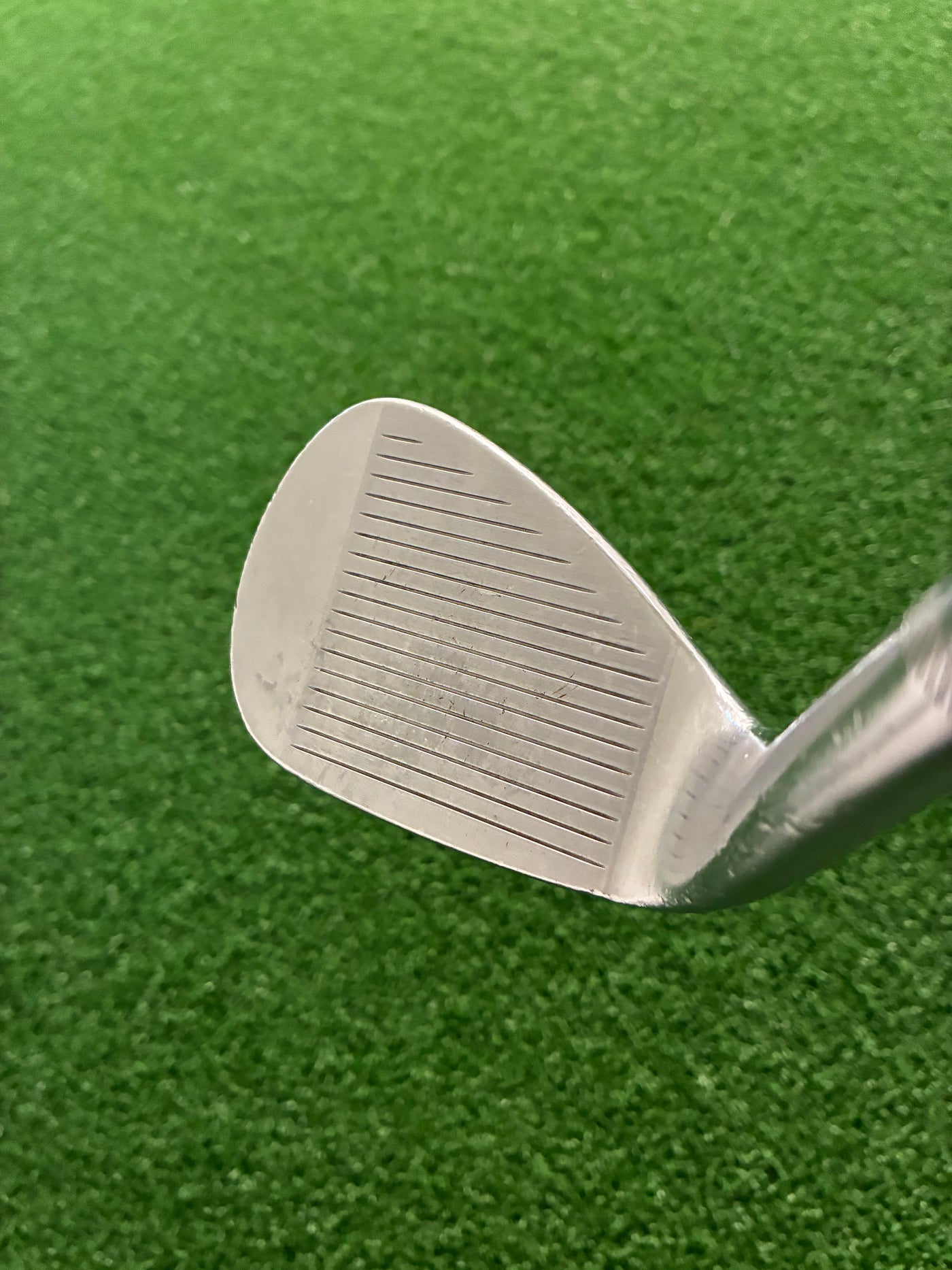 Titleist Vokey SM8 F Grind 52*