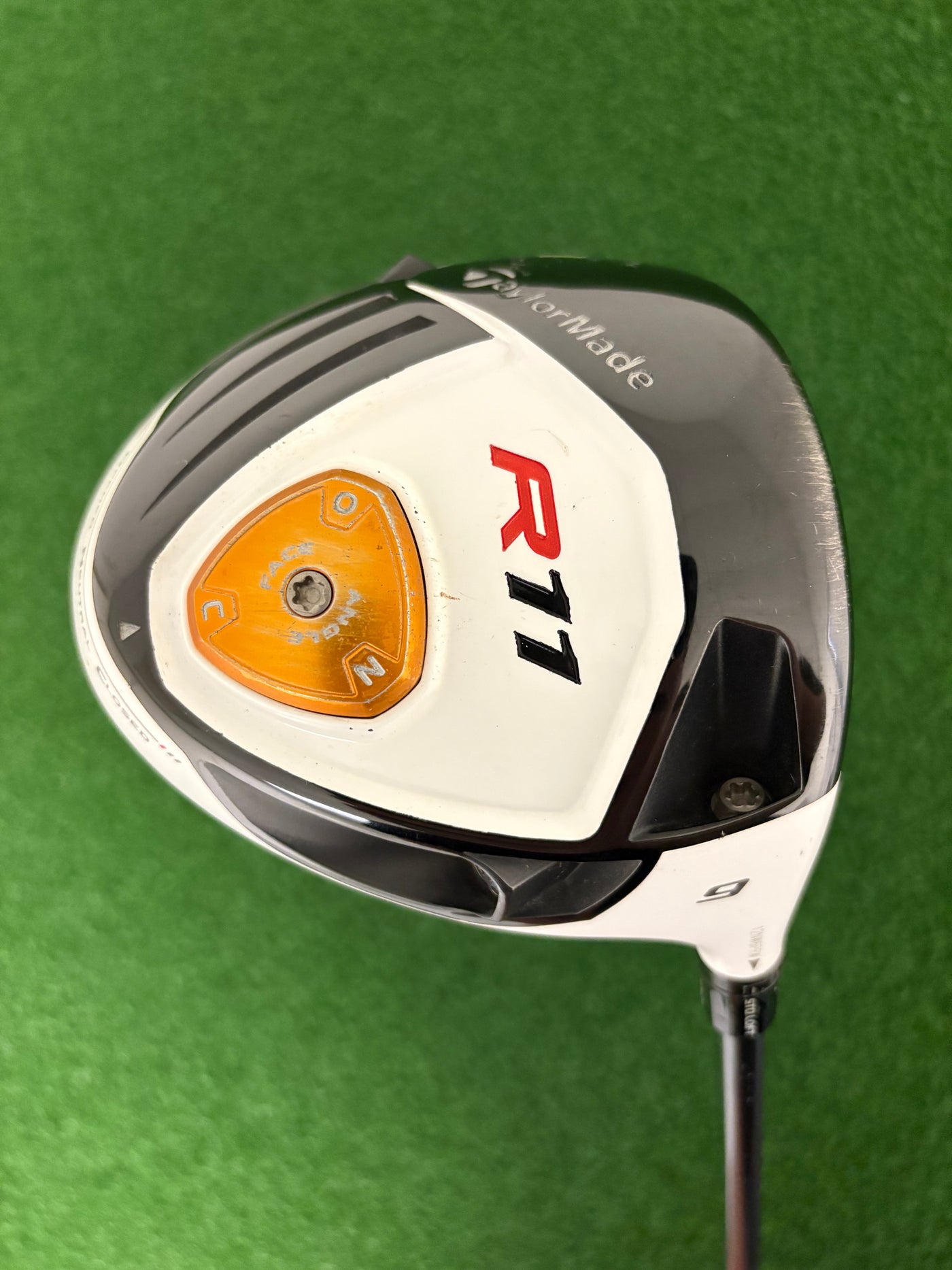 Taylormade R11 9.0* (Stiff)