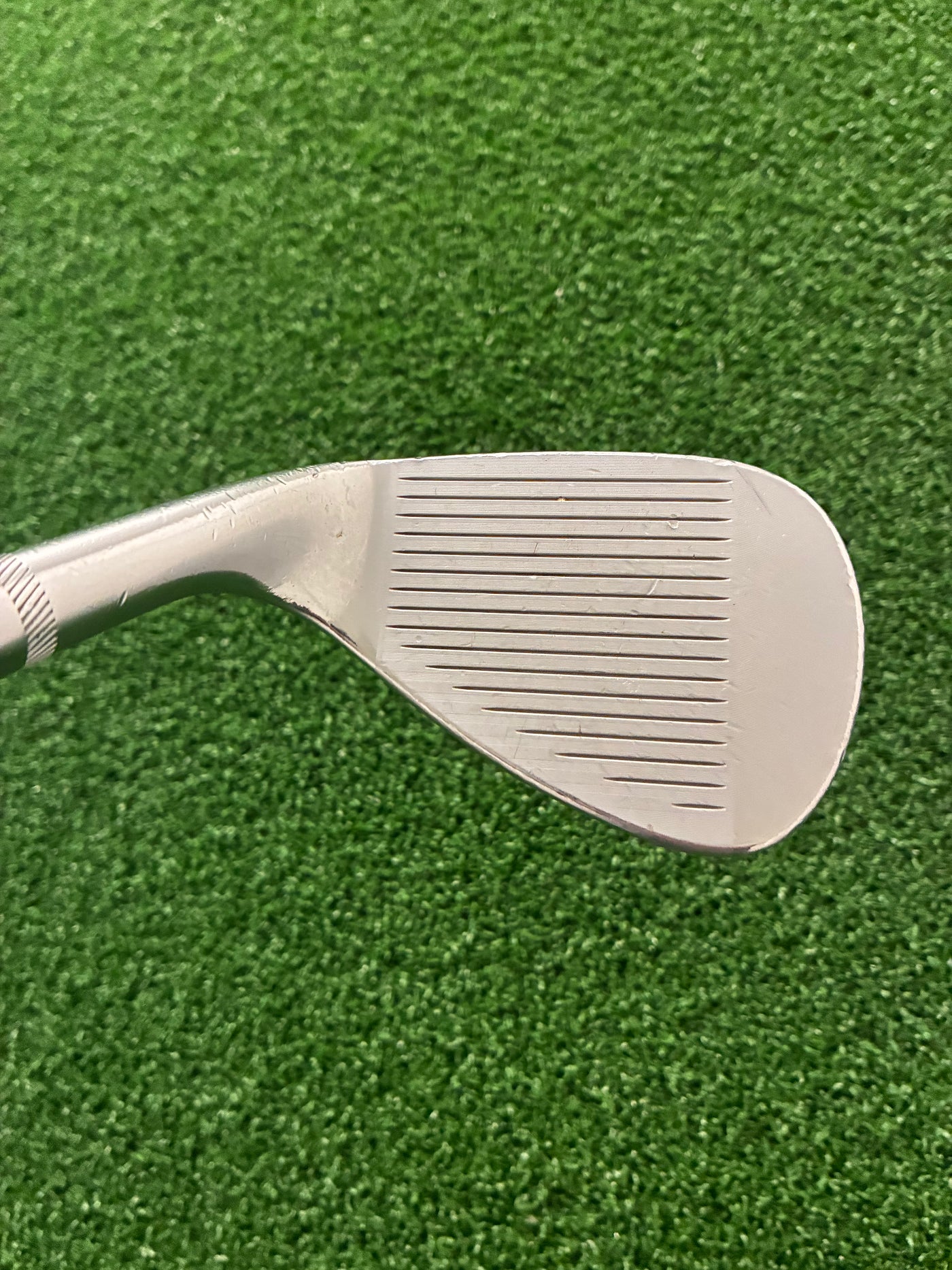 Titleist Vokey SM8 F Grind 52*
