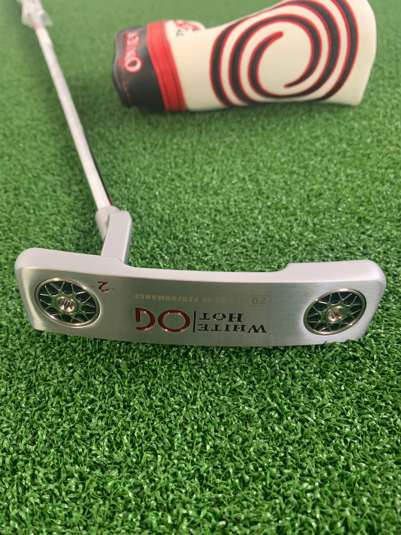 Odyssey White Hot OG #2 (34") *NEW*