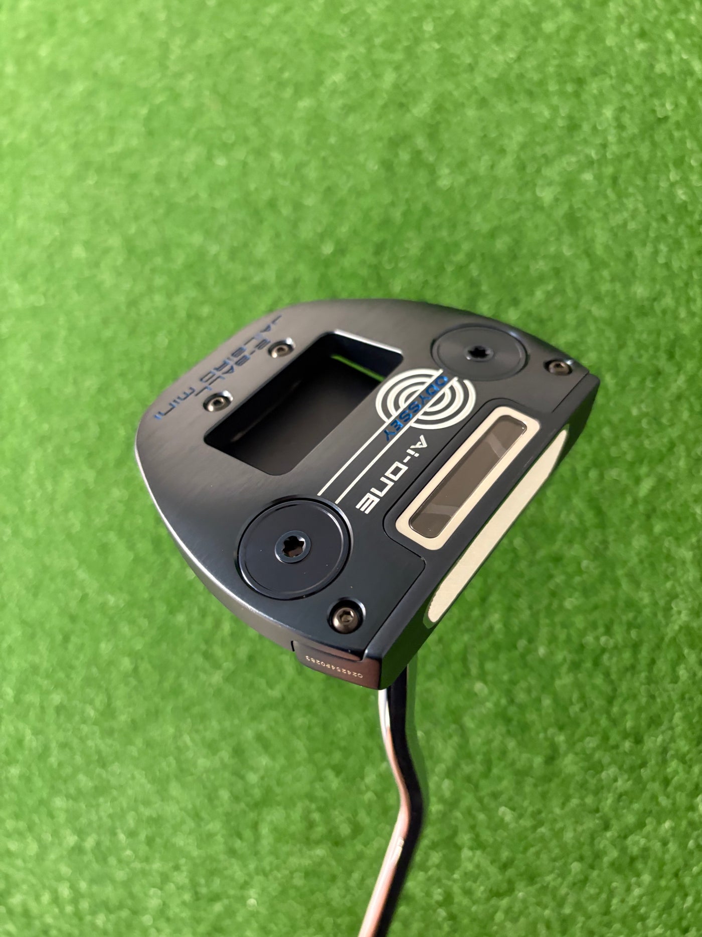 Odyssey AI One 2-Ball Jailbird Mini (34")